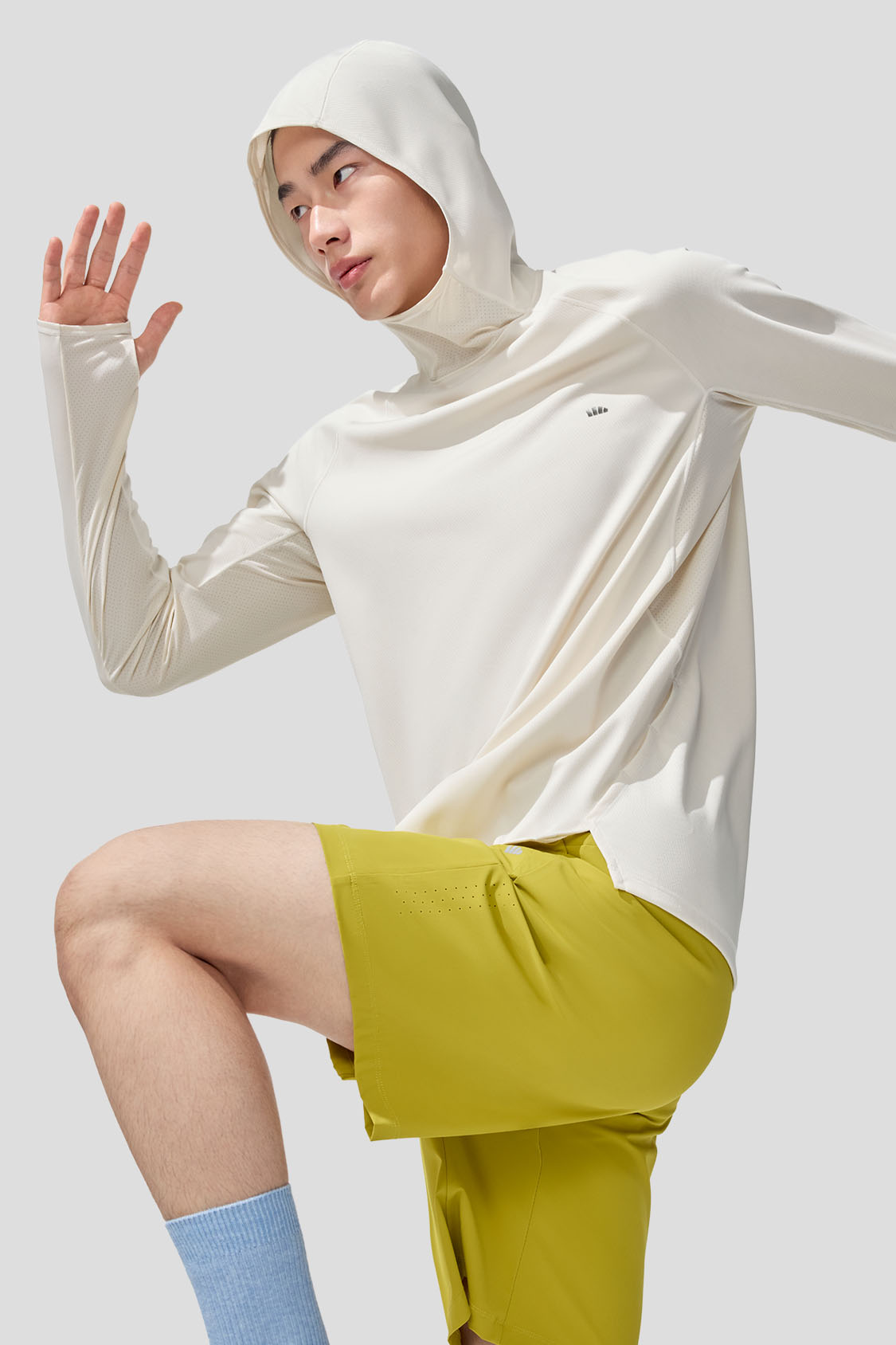 Breeze Men's Lightweight Breathable Sun Protection Base Layer UPF 50+ for Hiking, Running & Outdoor Activities