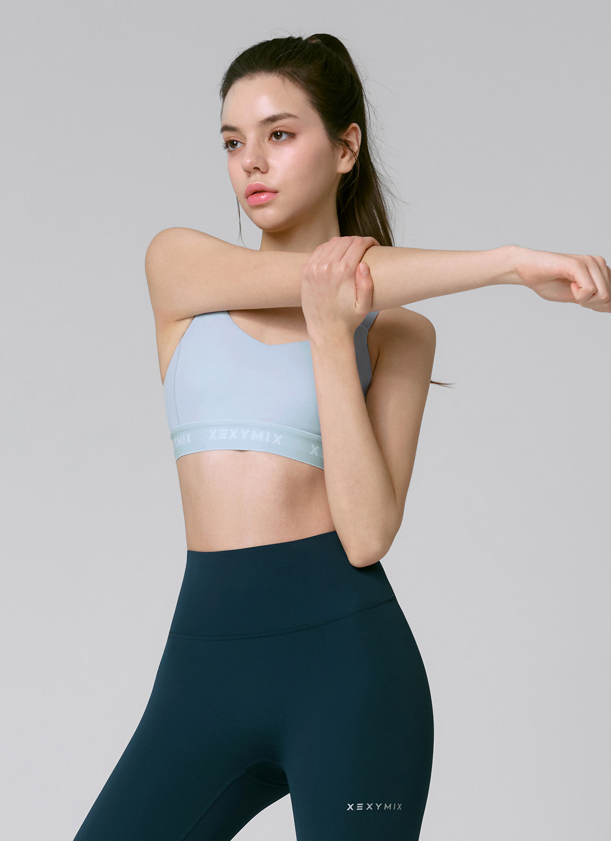 Black Label Signature Power Rise Logo Band Bra Top - High Support Sports Bra for Running, Yoga & Gym Workouts