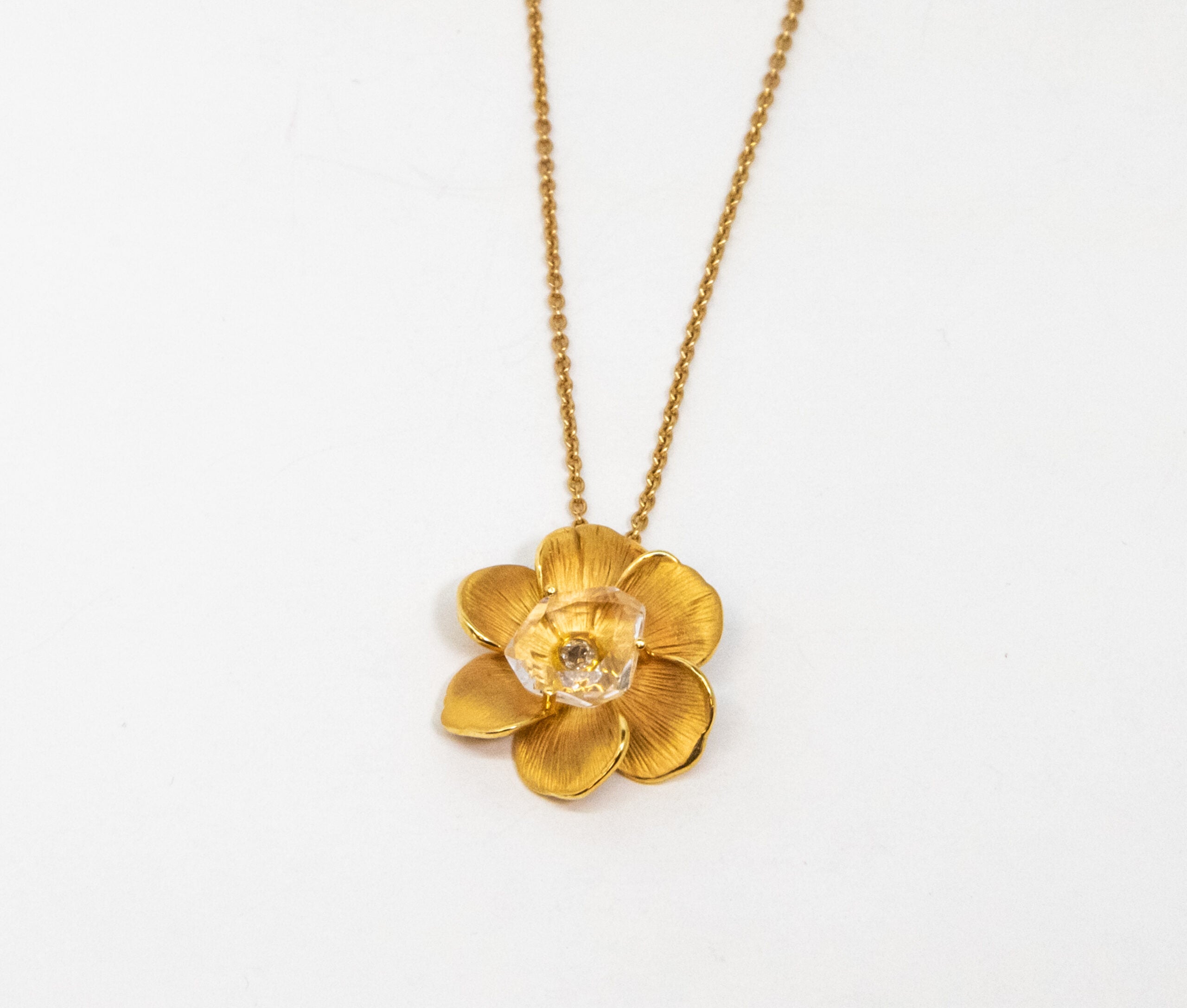 Carrera Y Carrera Gardenia 18K Yellow Gold Pendant Necklace - Elegant Floral Jewelry for Women, Perfect Gift for Birthday, Anniversary & Special Occasions