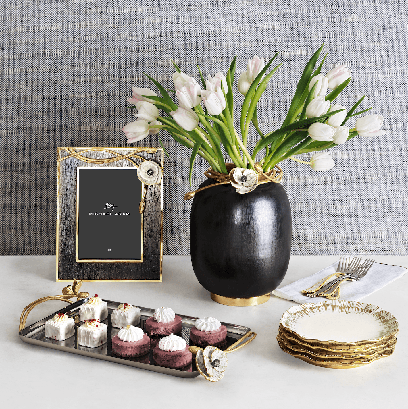 Anemone Tidbit Plate Set - Elegant Appetizer Serving Dishes for Parties, Weddings & Home Decor - Perfect for Hors d'Oeuvres, Desserts & Charcuterie Boards