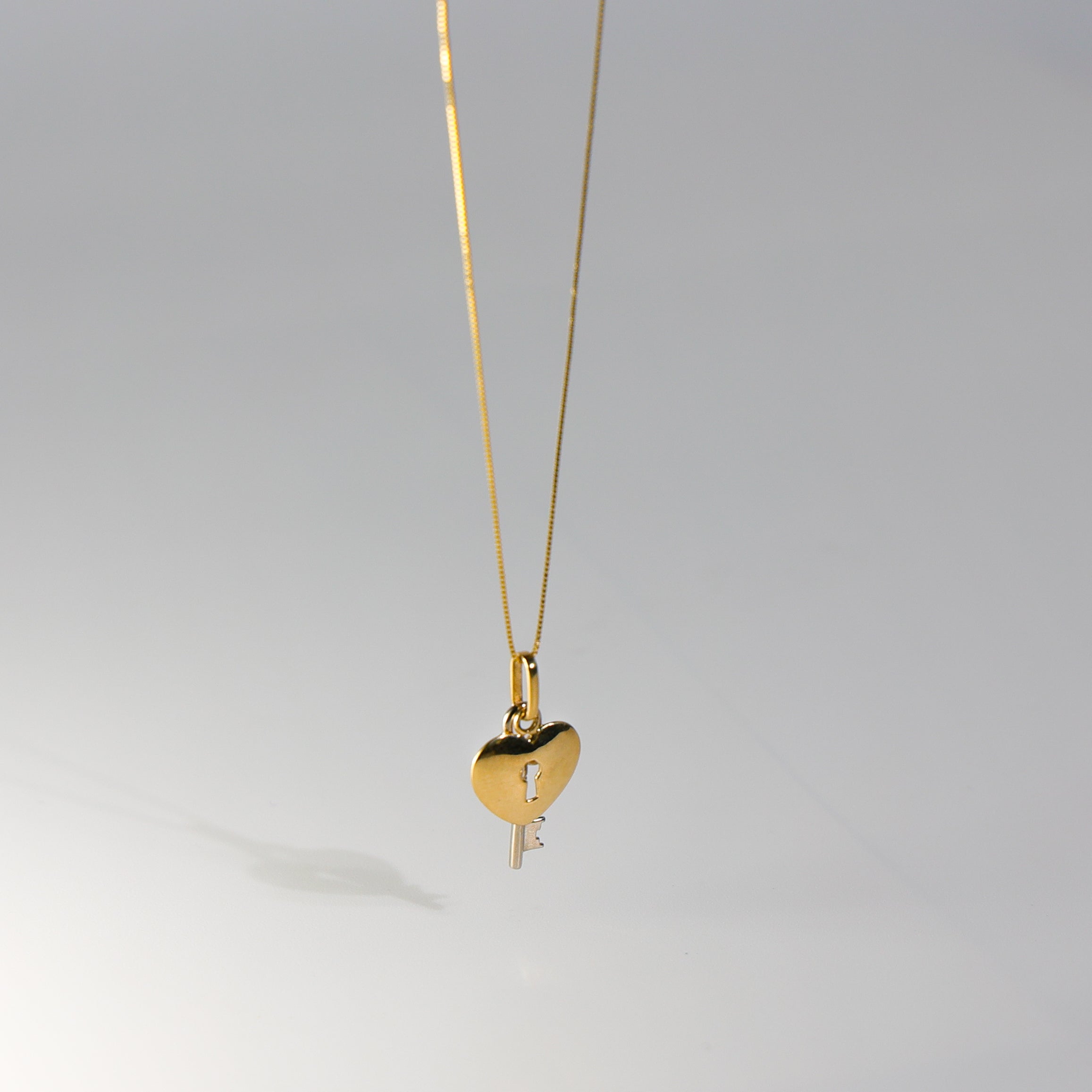 14K Gold Heart Key Pendant Necklace - Model 451 | Romantic Jewelry Gift for Women | Perfect for Valentine's Day, Anniversaries & Special Occasions