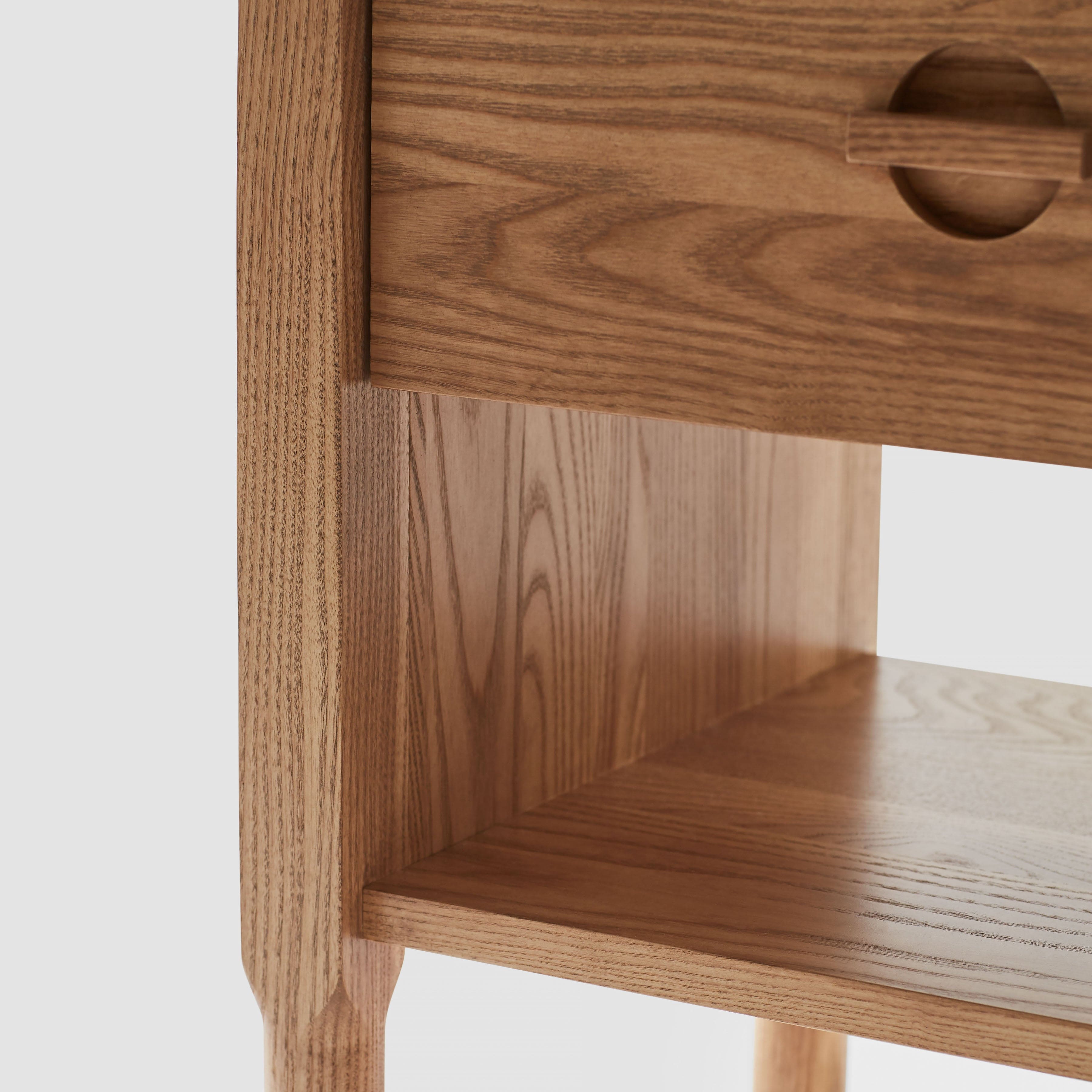 Stylish Avon Nightstand with Drawer - Modern Bedside Table for Bedroom, Living Room, or Office - Perfect for Storage and Decor
