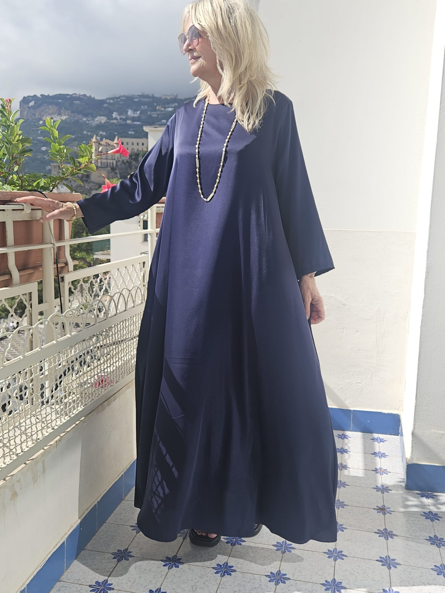 Elegant Navy Blue Long Sleeve Satin Dress for Women - Perfect for Evening Parties, Weddings & Formal Occasions