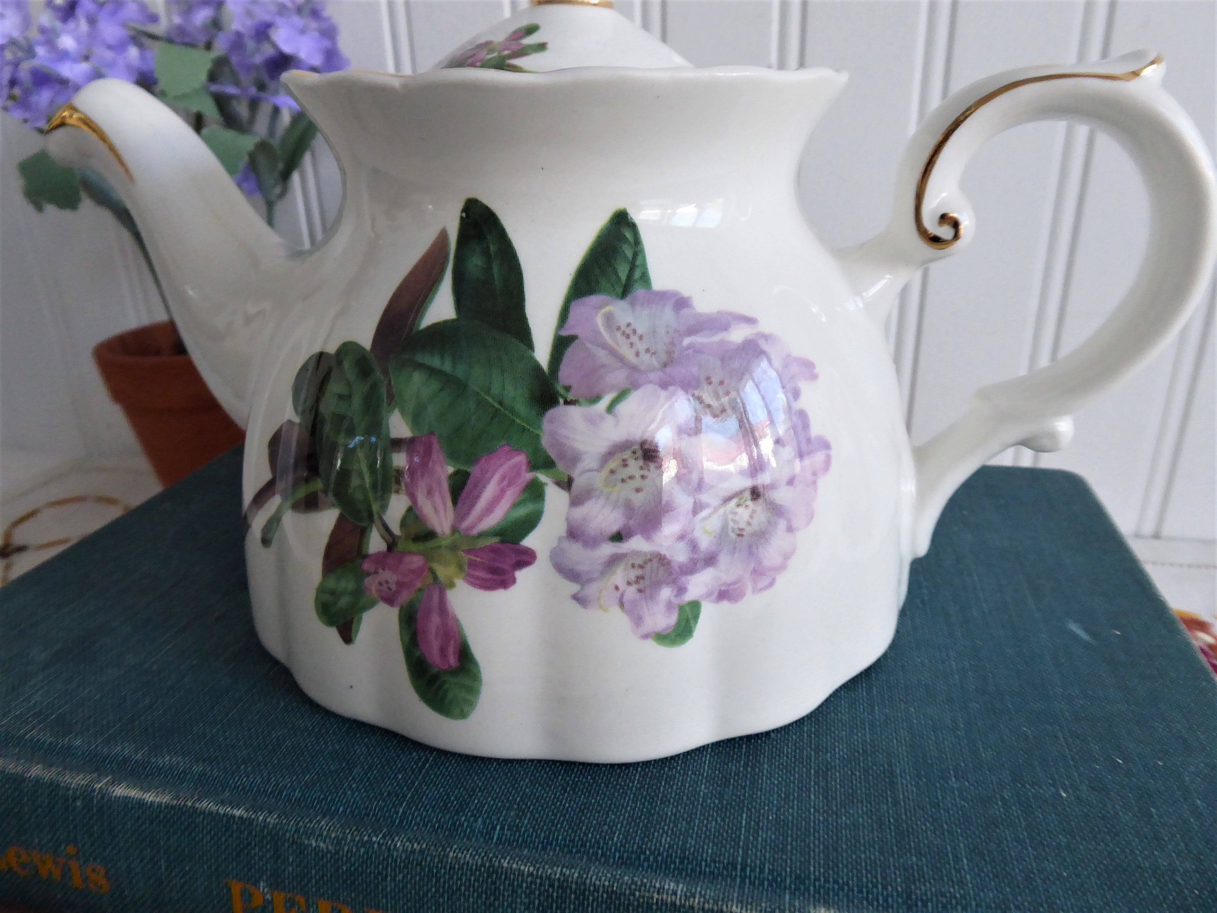 Royal Patrician Rhododendron Teapot - Elegant Pink and Mauve English Azaleas Design for Afternoon Tea Party | Perfect for Garden Tea Parties, Bridal Showers & Vintage Collections