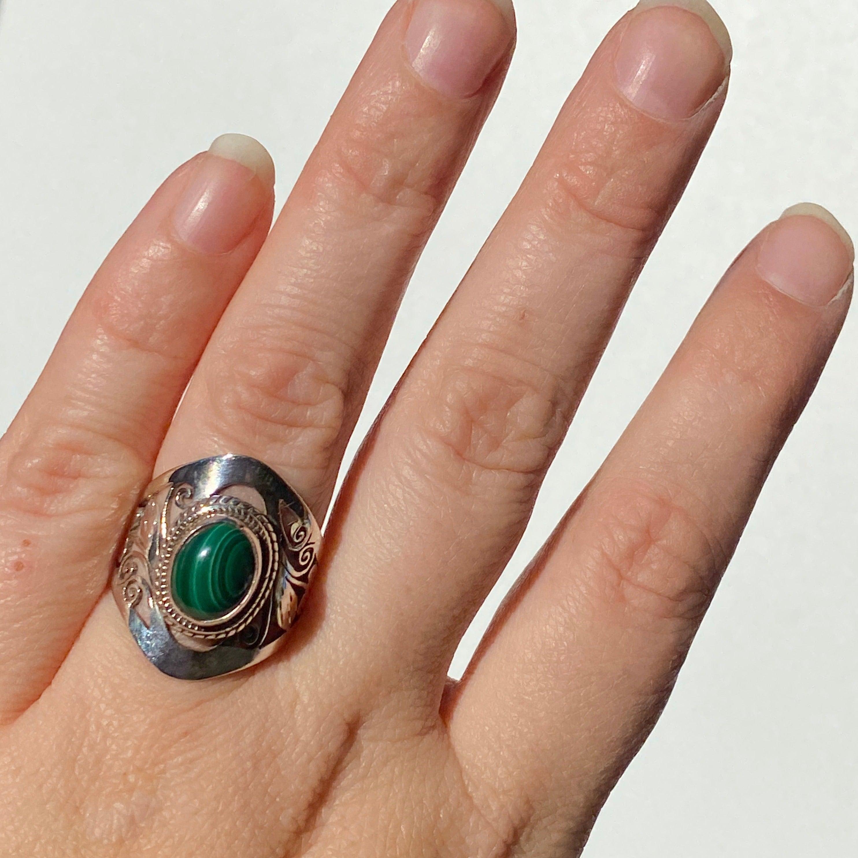 Natural Malachite Oval Cabochon Ring with Detailed Banding - Size 7.5 - KRGJ339 - Perfect for Boho Jewelry & Nature-Inspired Fashion
