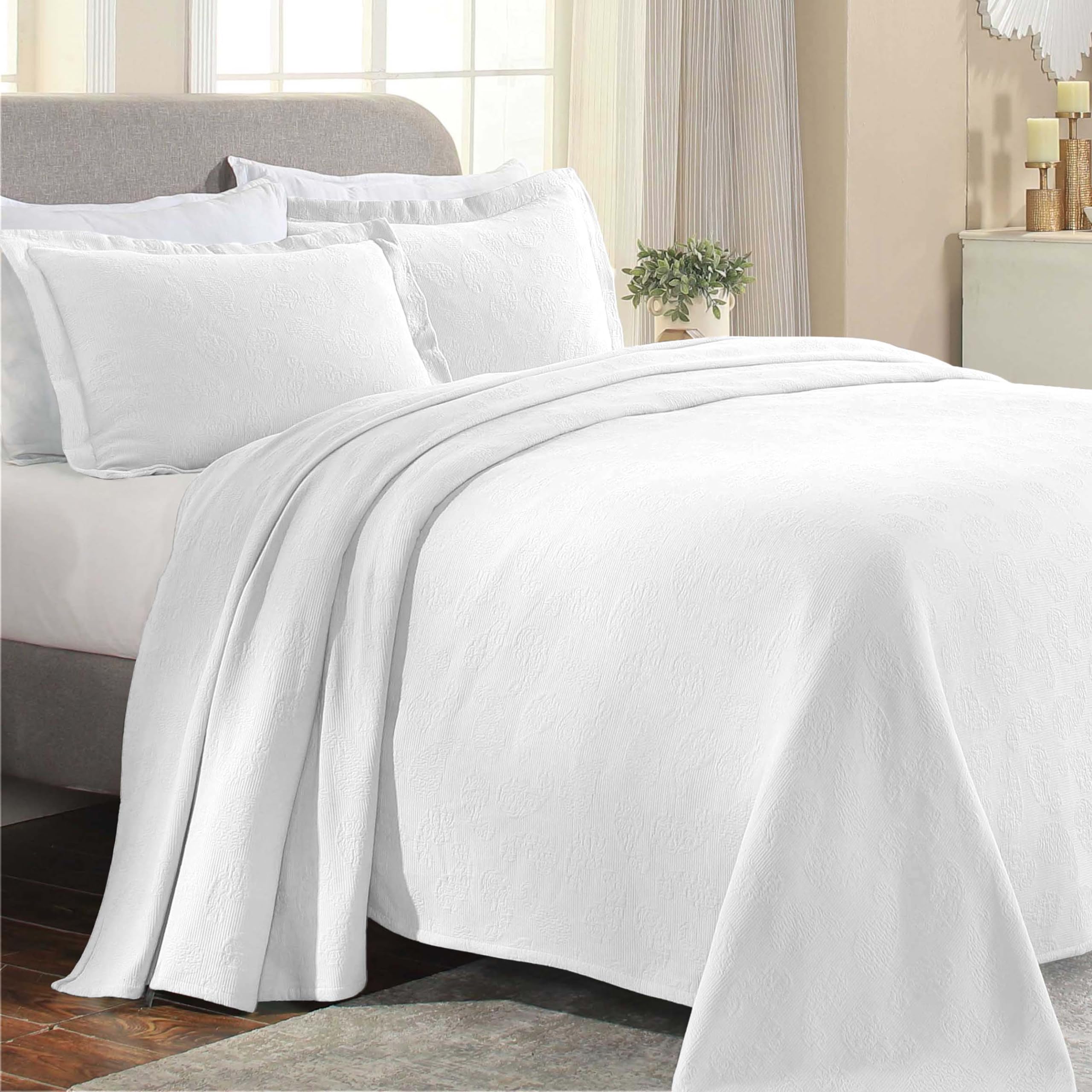 Premium 3-Piece Paisley Cotton Bedspread Set - Vintage Floral Pattern Queen Size White | Includes 2 Pillow Shams & Medium Weight Blanket | Elegant Matelasse Coverlet for Master Bedroom, Guest Room & Home Decor