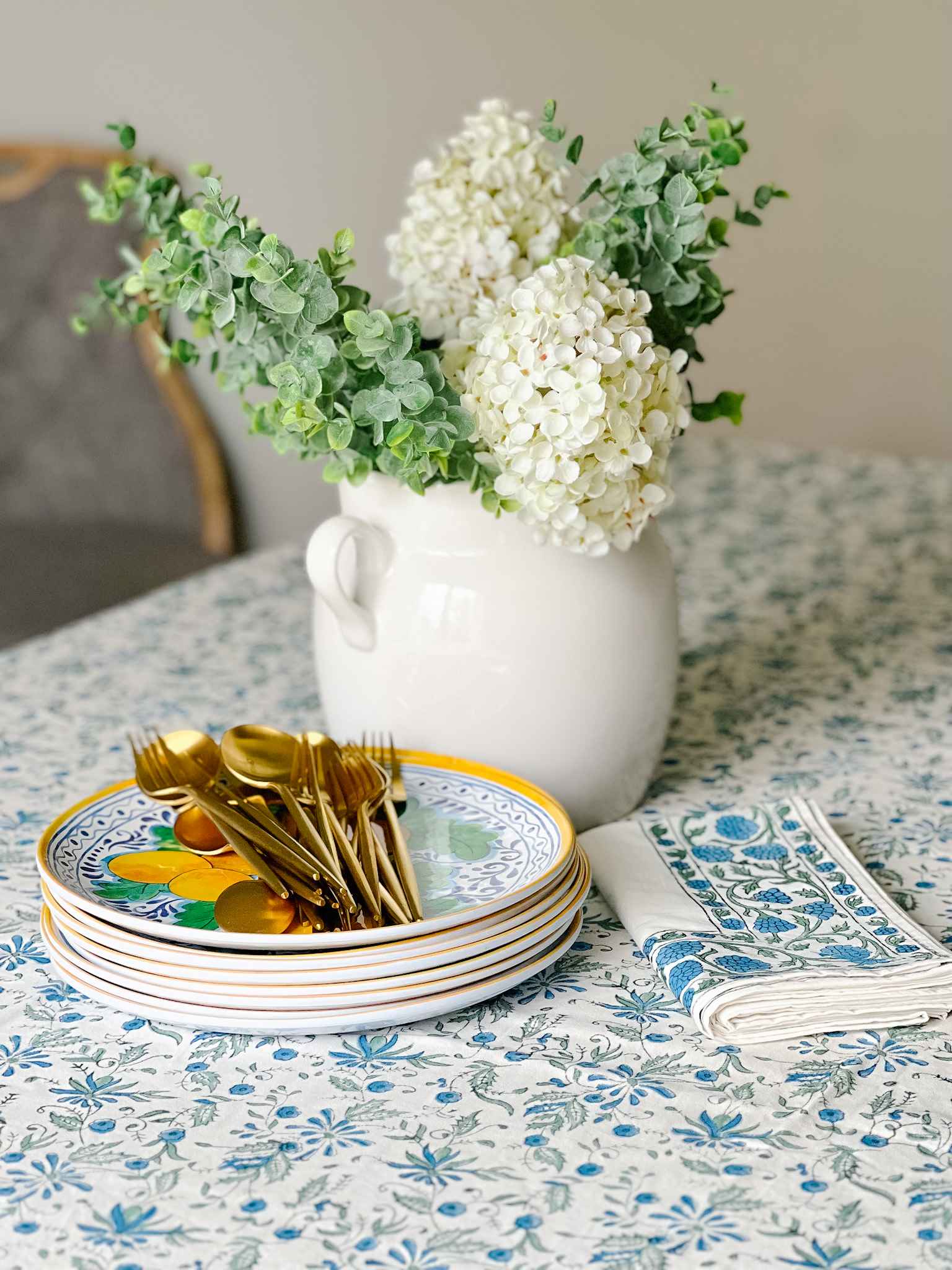 Stella Maris Premium Tablecloth - Elegant Linen Dining Table Cover for Home, Restaurant & Party Decor - Perfect for Weddings, Holidays & Special Occasions