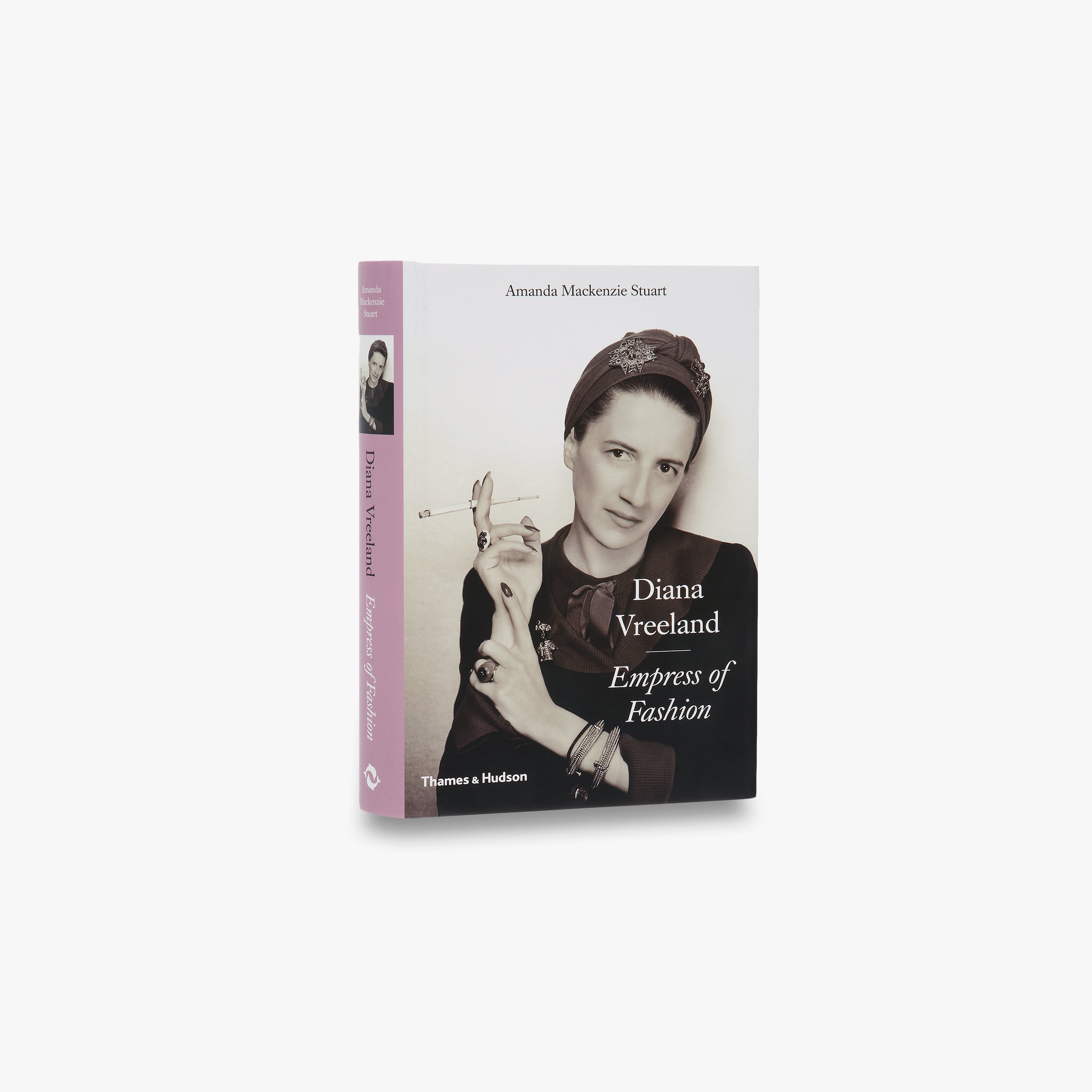 Diana Vreeland: Fashion Icon & Style Inspiration for Women's Clothing & Accessories | Perfect for Vintage Lovers & Fashion Enthusiasts