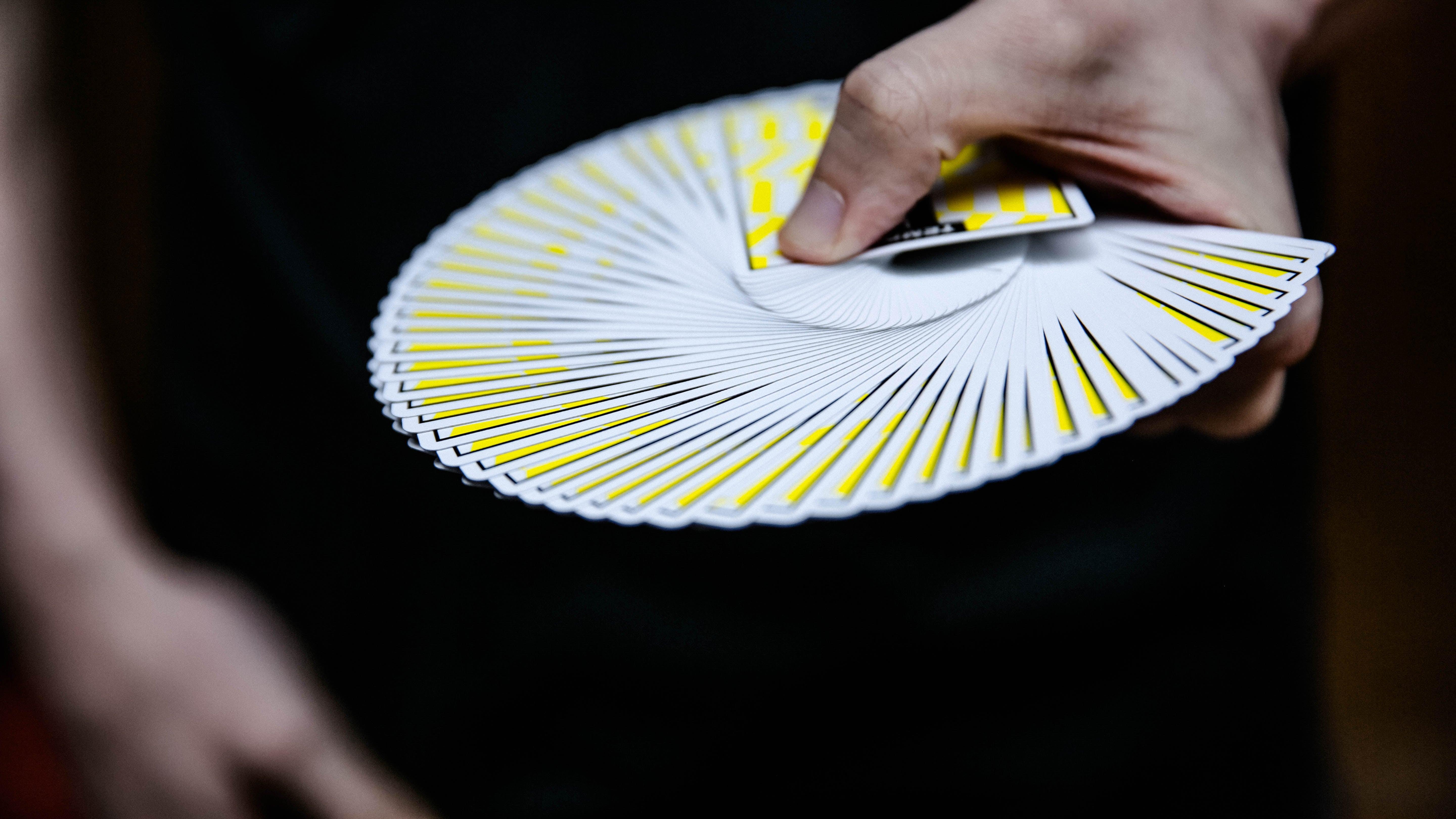 Premium Tempo Playing Cards - Classic Design for Poker, Magic Tricks & Card Games | Perfect for Family Game Nights, Casino Parties & Professional Performances