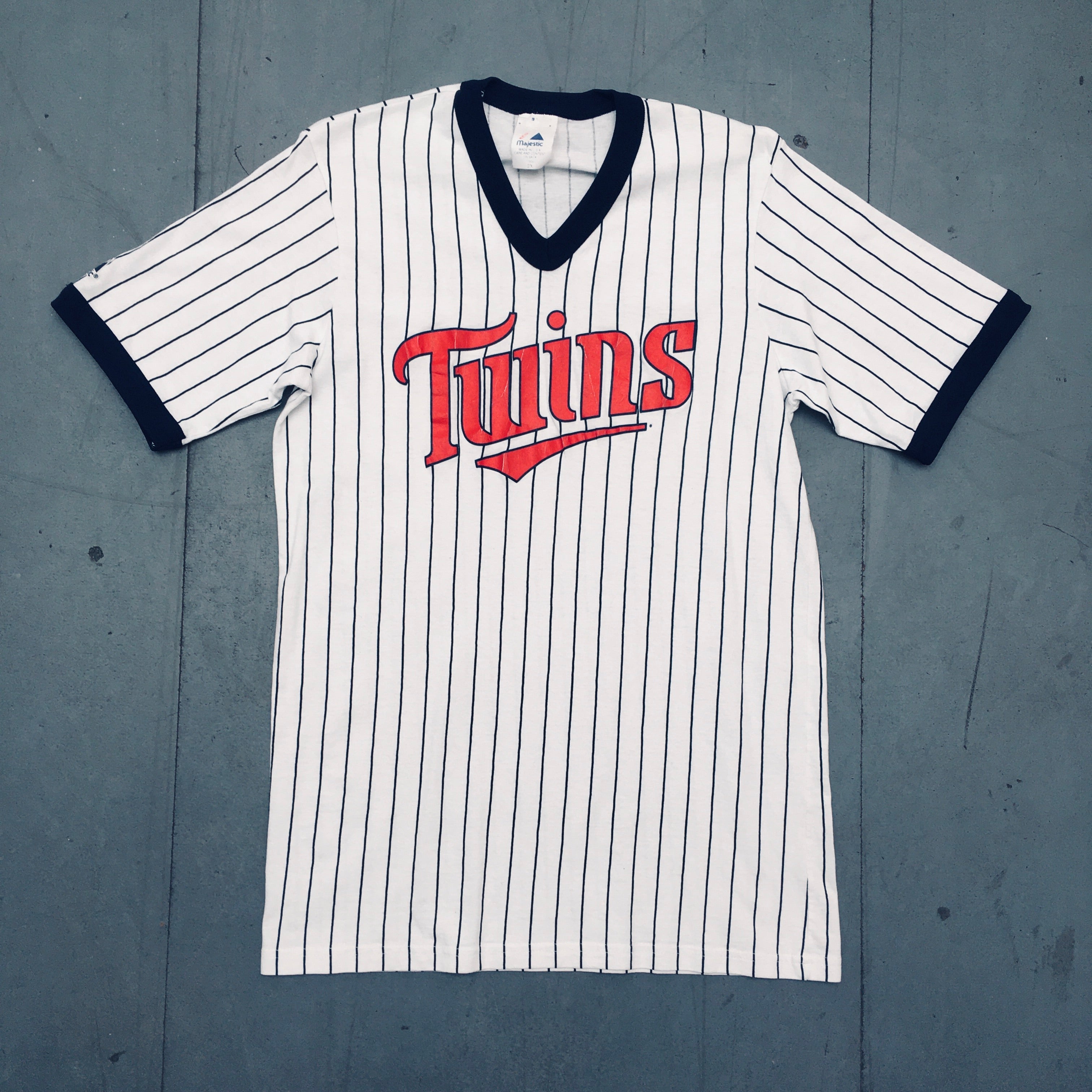 Vintage 1980s Minnesota Twins Majestic Pinstripe Baseball T-Shirt (Medium) - Perfect for Game Day, Sports Memorabilia Collectors & Retro Fashion Lovers