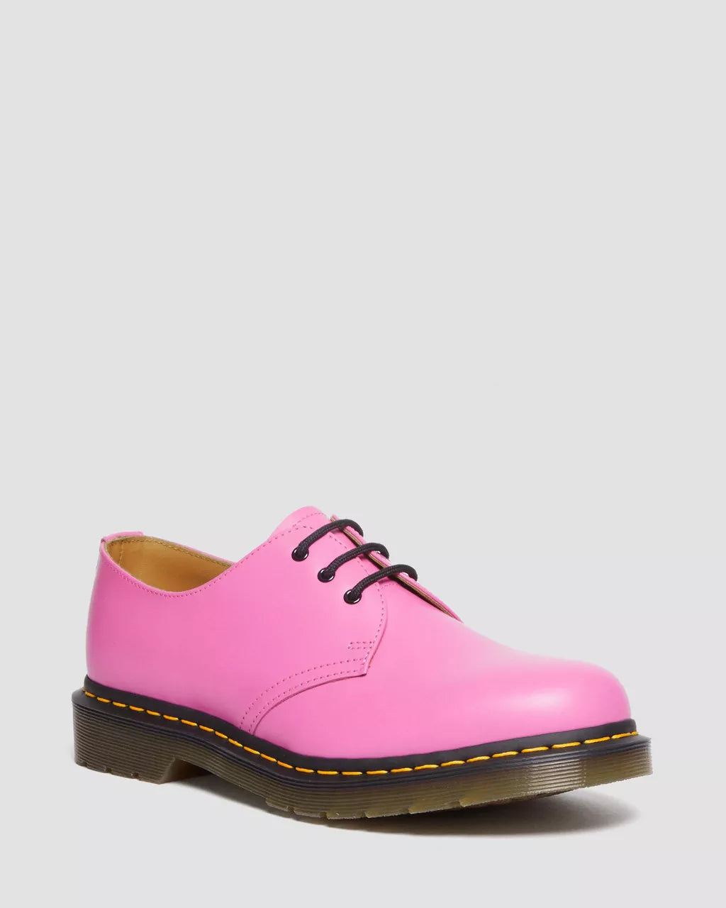 Dr. Martens 1461 Smooth Leather Oxford Shoes - Classic Unisex Slip-Resistant Work & Casual Shoes for Men & Women