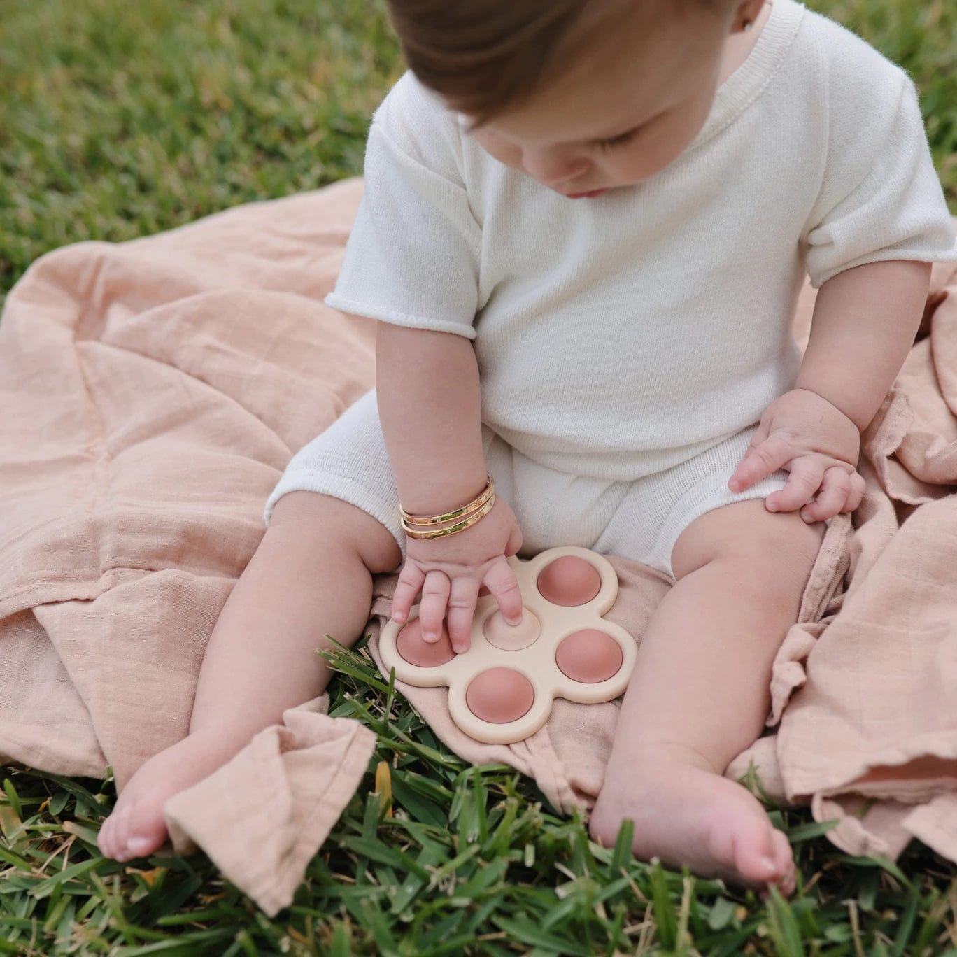 Mushie Flower Press Toy for Kids - Montessori Sensory Learning Activity - Perfect for Nature Exploration & DIY Crafts at Home or Classroom