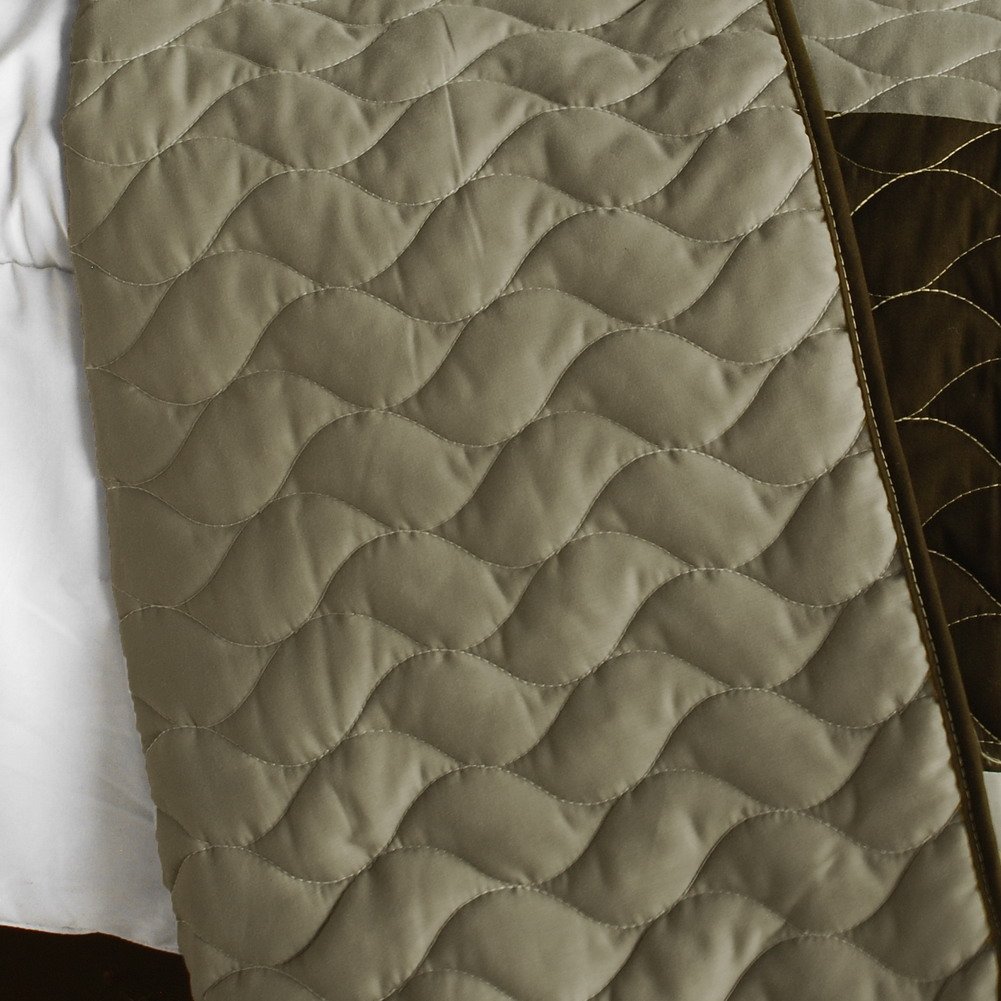 Milky Quartz Geometric Quilt Set - Full/Queen Size Vermicelli-Quilted Patchwork Bedding | Perfect for Modern Bedroom Decor & Cozy Winter Nights