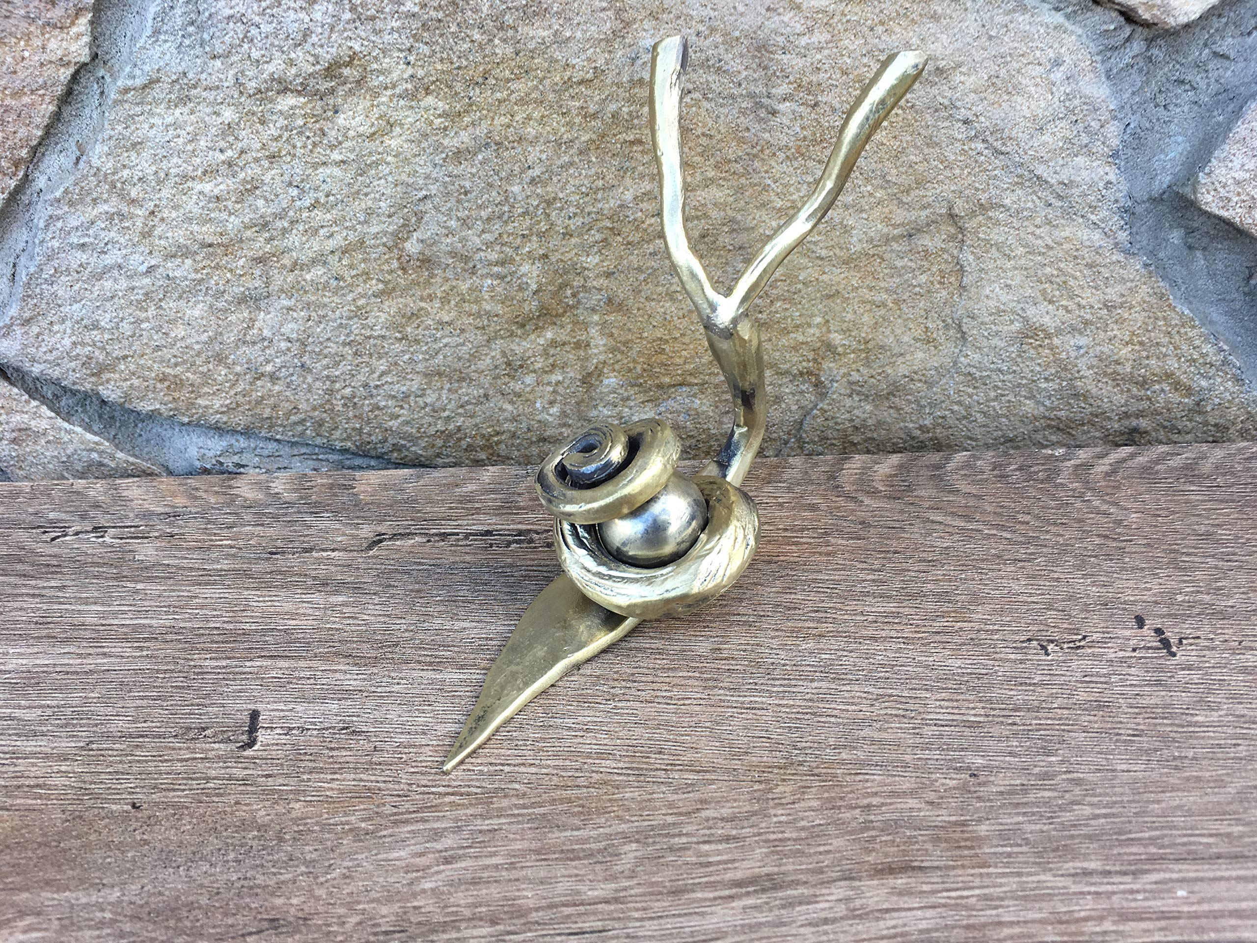 Handcrafted Bronze Snail Sculpture - Unique 8th & 19th Anniversary Gift for Couples - Elegant Bronze Home Decor for Him & Her - Perfect for Wedding Anniversaries, Housewarming, and Office Desk Decor