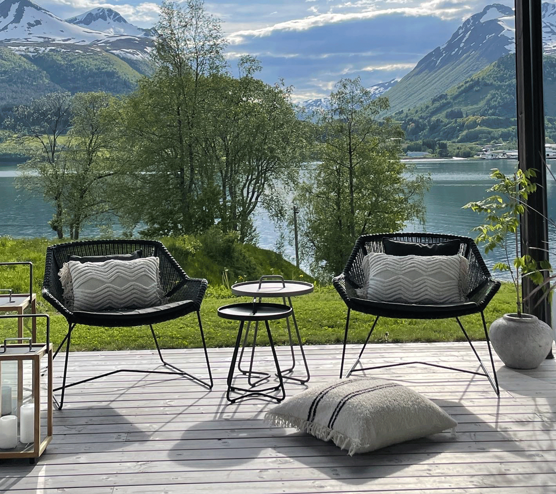 Breeze Outdoor Lounge Chair - Lightweight & Weather-Resistant Patio Furniture for Poolside, Garden, and Backyard Relaxation