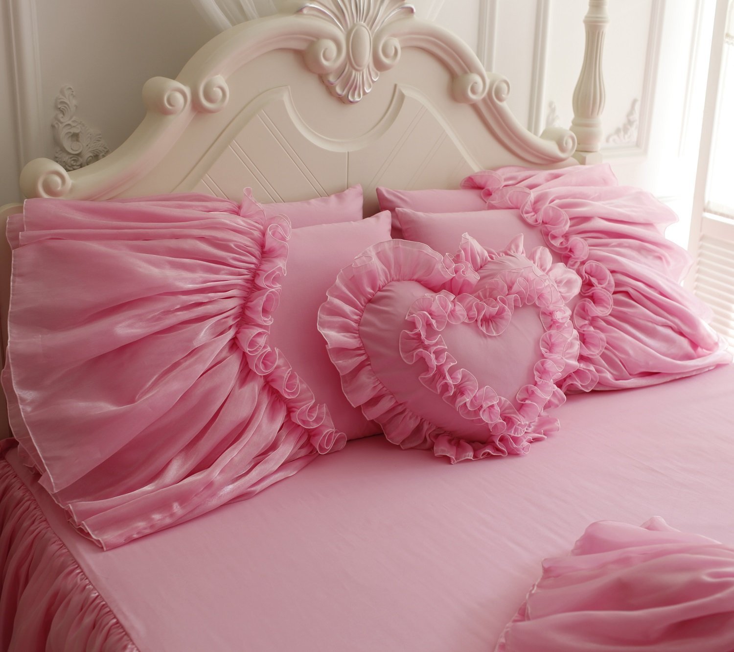 LELVA Luxury Korean Girls Bedding Set - Romantic Lace Ruffle Duvet Cover Sets for Princess Bedrooms (4pc Twin/Full/Queen/King Size, Pink) | Perfect for Kids Rooms, Teen Bedrooms & Gift Giving