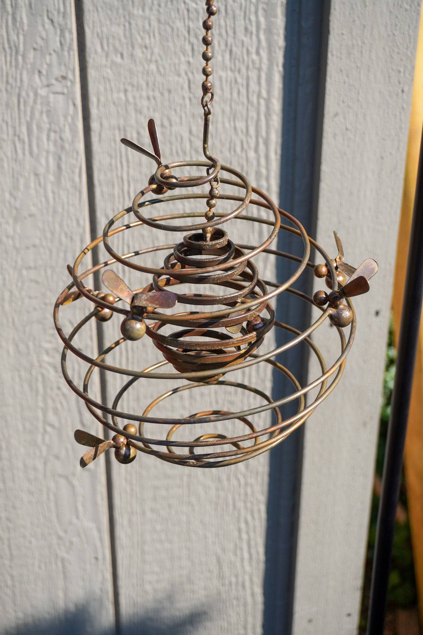 Double Spiral Bee Garden Ornament - Handcrafted Metal Decoration for Outdoor Lawn, Yard, and Patio Decor - Perfect for Garden, Backyard, and Landscape Design