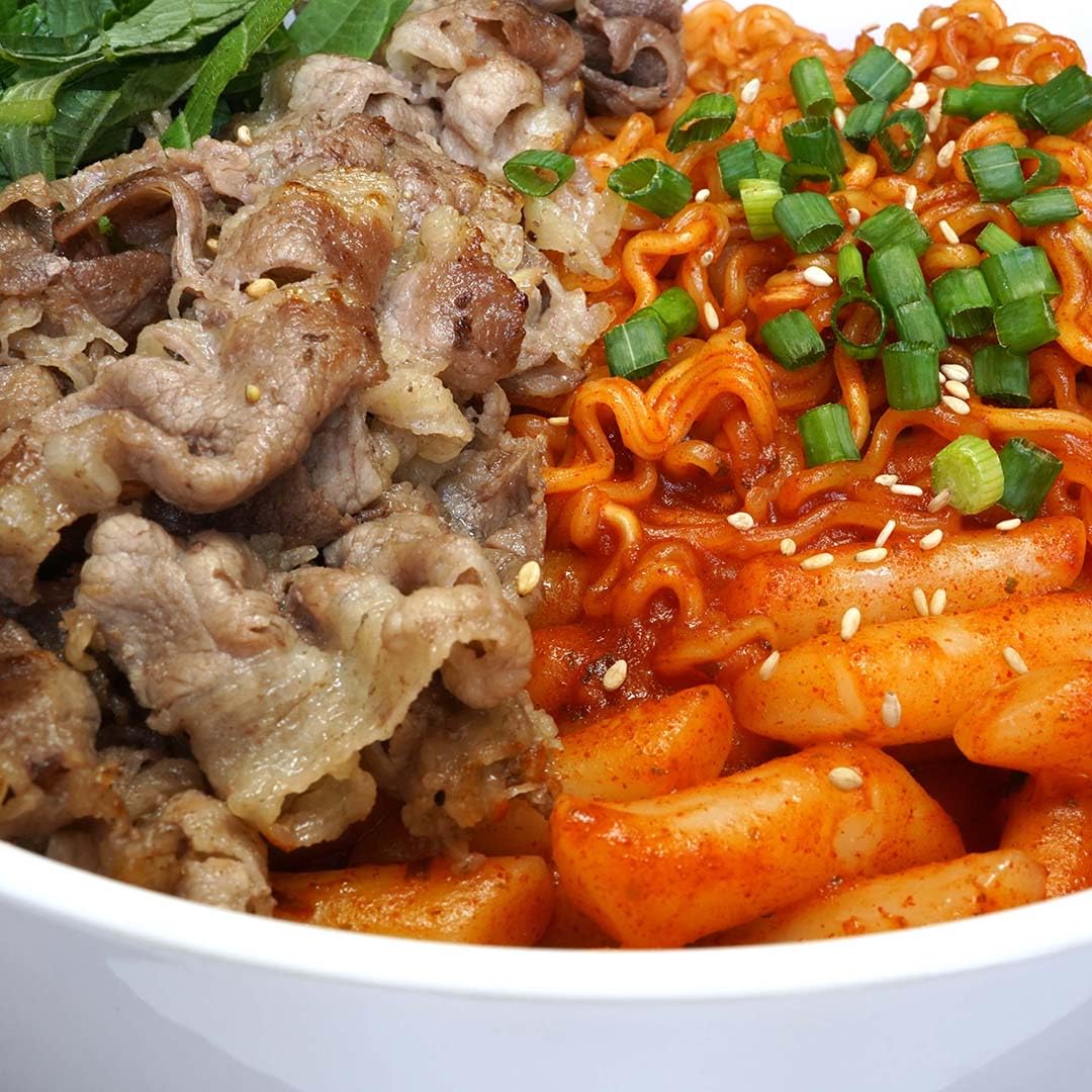 Yopokki Instant Rabokki Pack (Sweet Mild Spicy, 2 Packs) - Authentic Korean Street Food with Sweet & Spicy Sauce, Ramen Noodles & Topokki Rice Cakes - Quick & Easy Meal for Lunch, Dinner or Snack