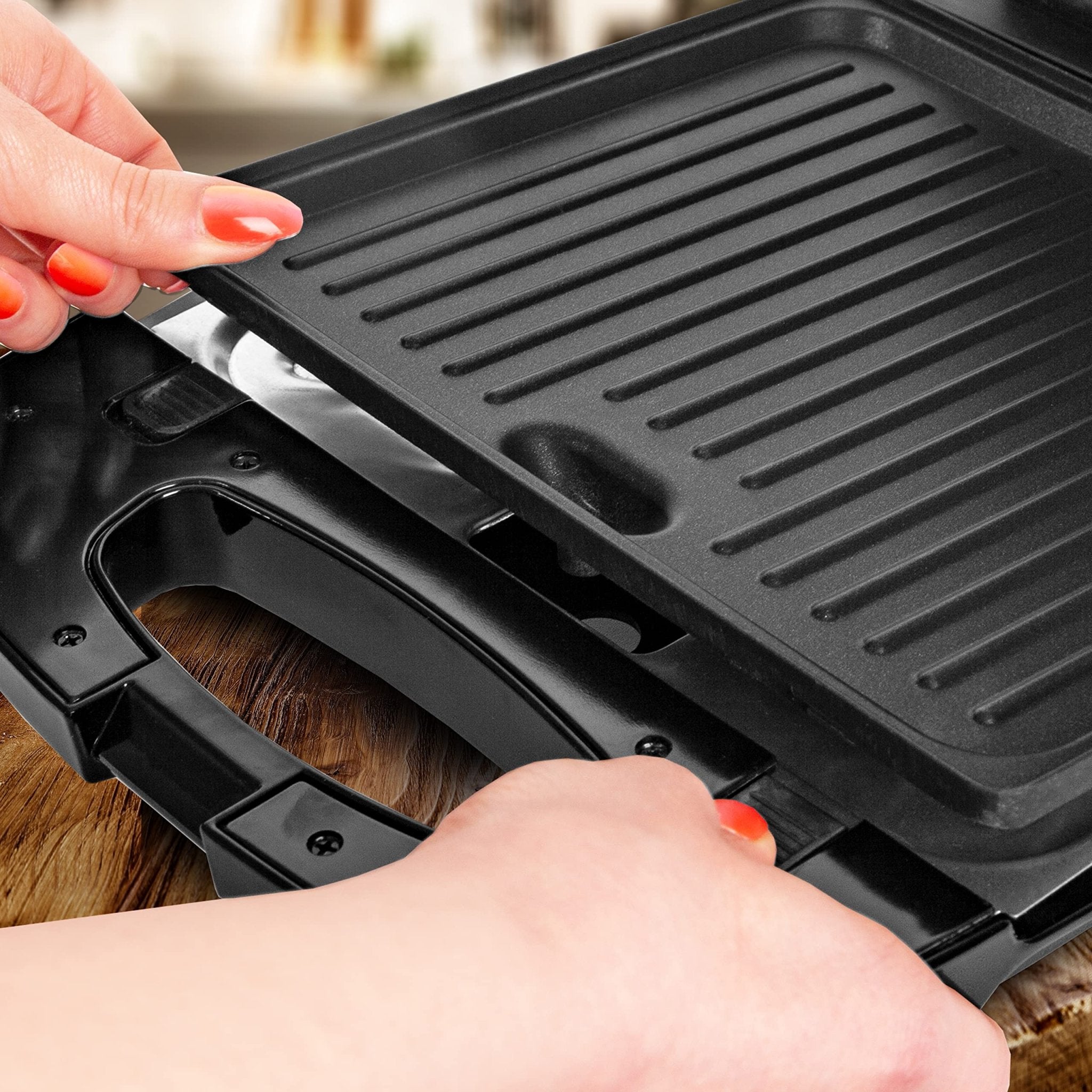 Duronic 2-in-1 Electric Grill & Waffle Maker with Interchangeable Plates - 1200W Non-Stick Panini Press & Belgian Waffle Iron - Automatic Temperature Control - Includes 2 Grill & 2 Waffle Plates - Perfect for Breakfast, Brunch & Family Gatherings