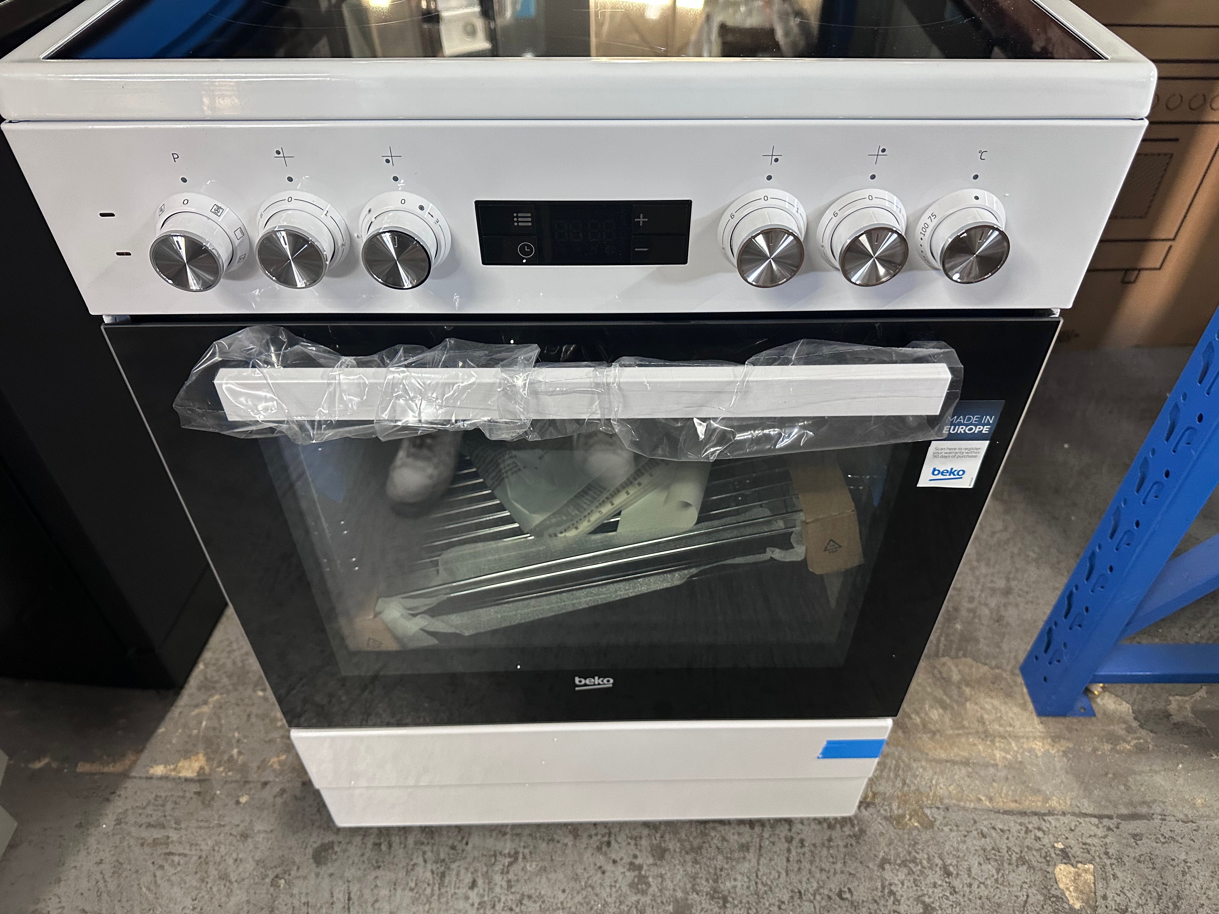Beko BFC60VMW1 60cm Freestanding Electric Oven and Stove Combo - Factory Second | Perfect for Small Kitchens, Apartments & Home Cooking