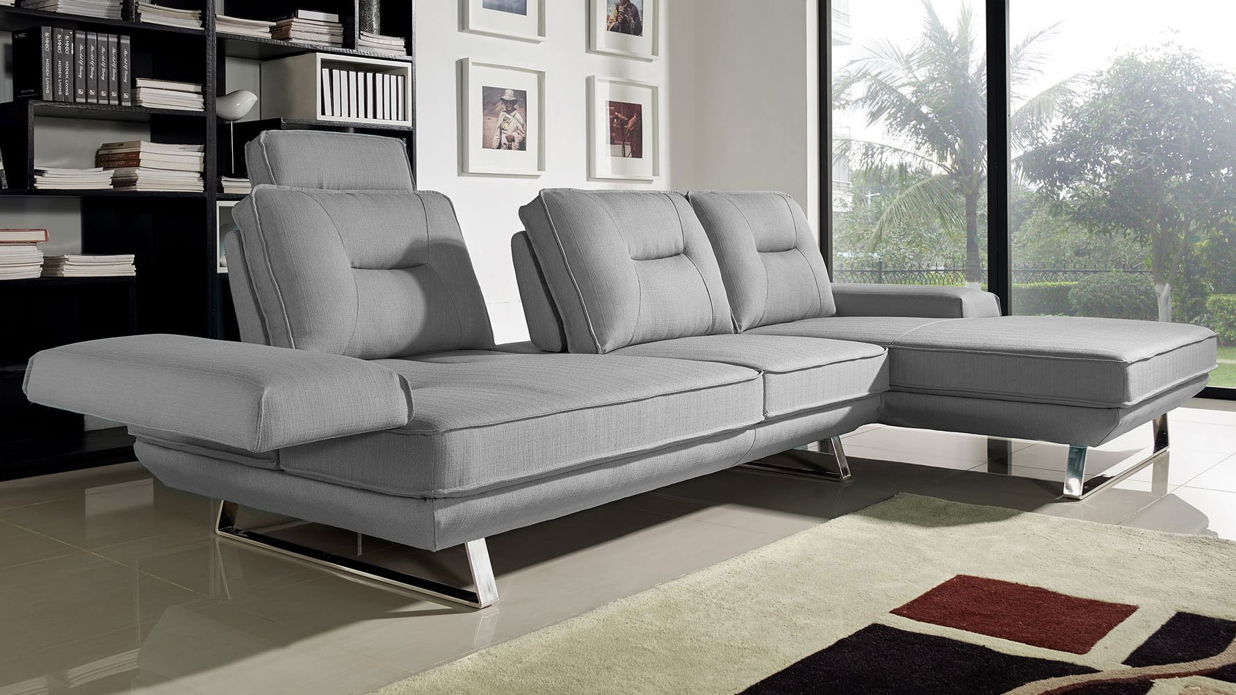 Zuri Furniture Modern Light Grey Fabric Sondra Sectional Sofa with Right Chaise - Contemporary Living Room Couch for Small Spaces & Apartments