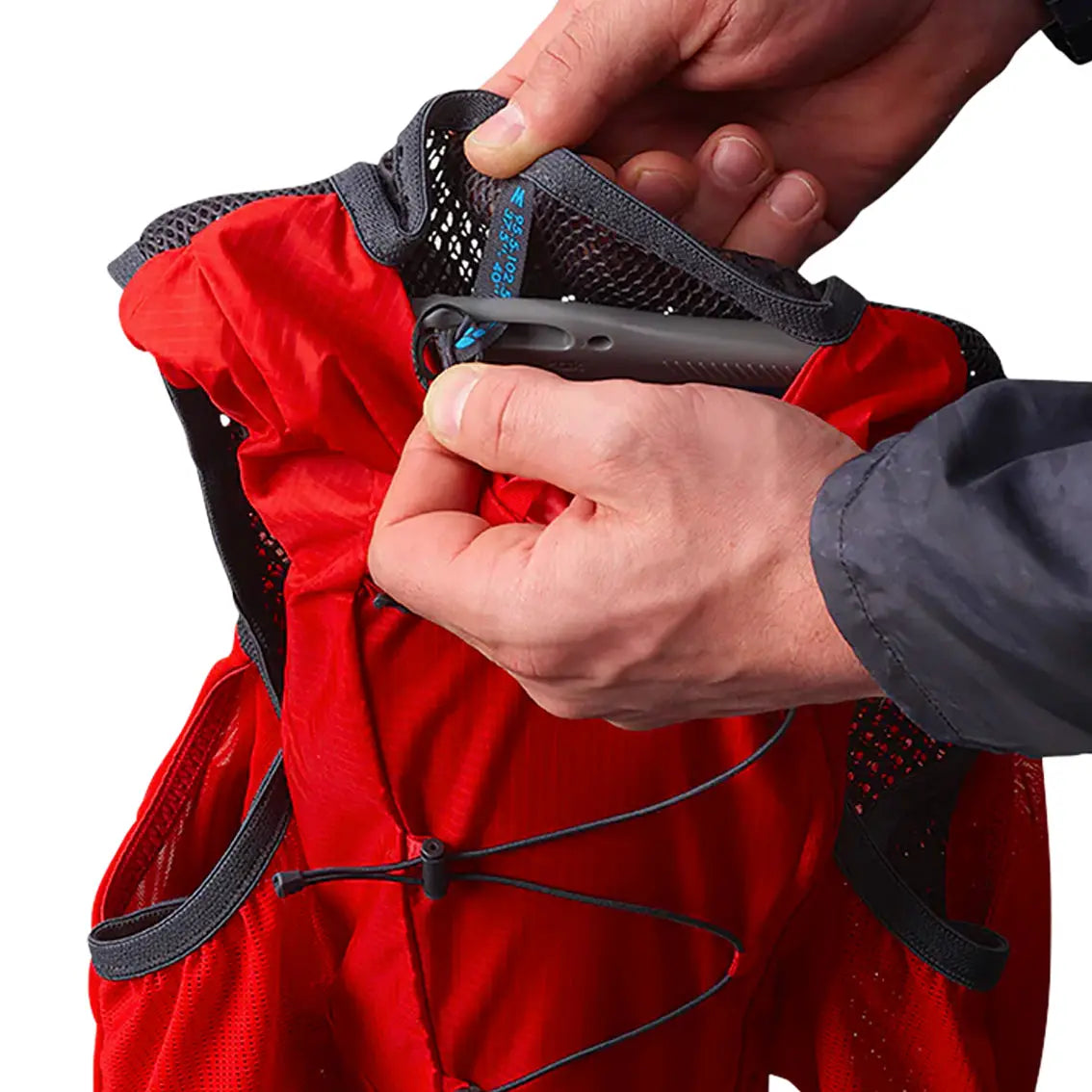 Salomon Soft Reservoir 2L Hydration Bladder - Lightweight BPA-Free Water Storage for Hiking, Running & Outdoor Adventures