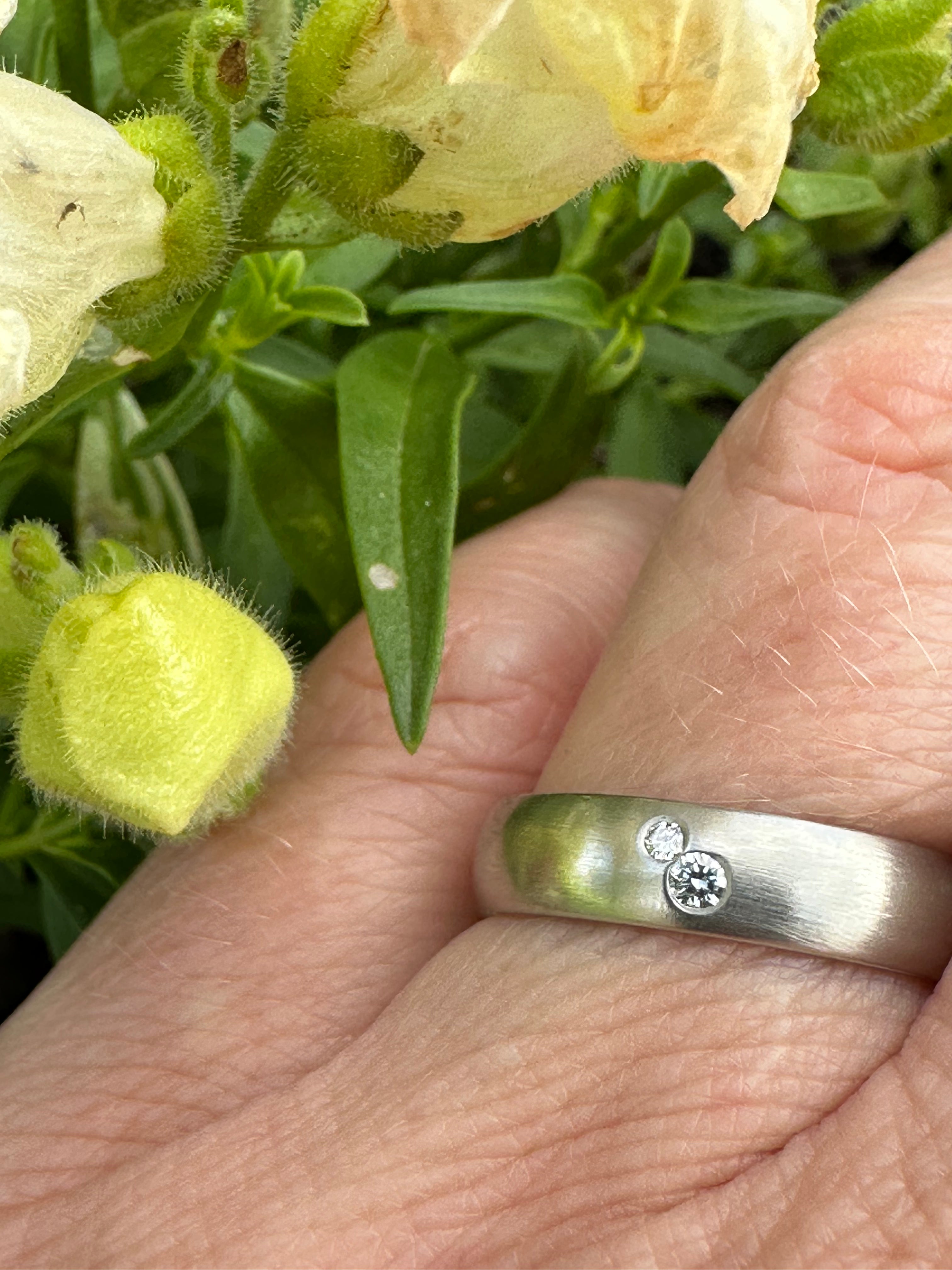 Platinum Diamond Ring for Women - VS1 Clarity, Size M - Perfect for Engagement, Wedding & Anniversary Gifts