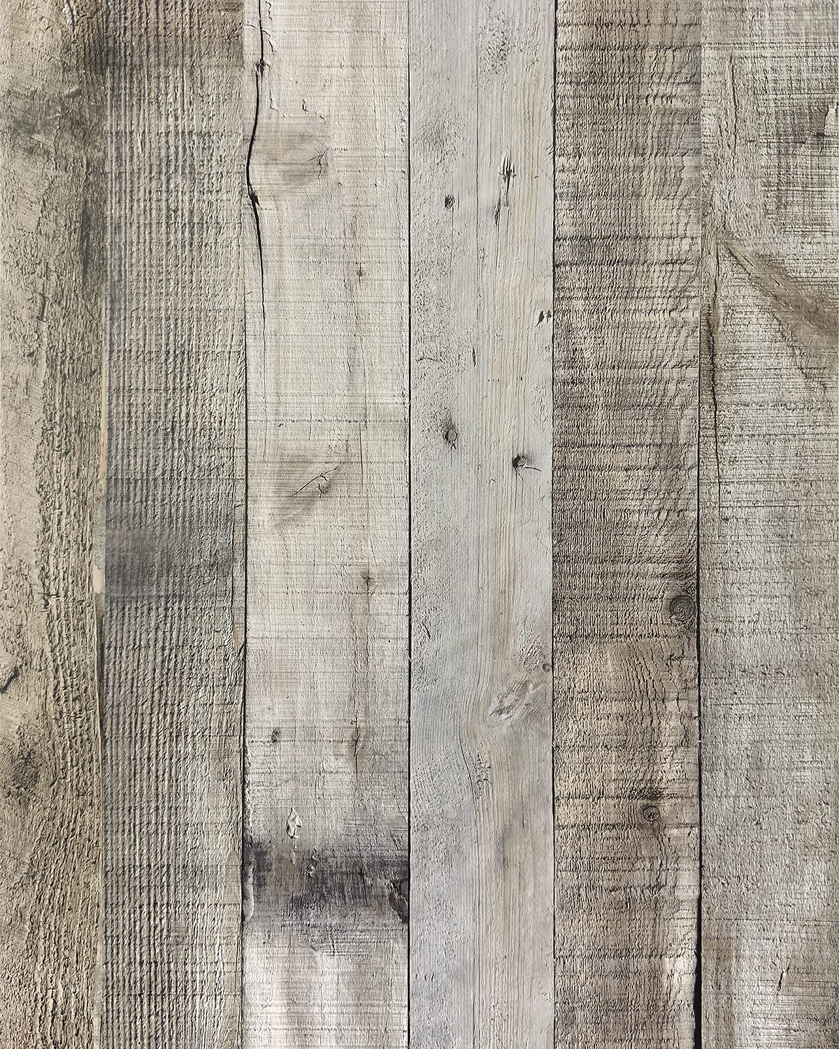 Livebor Light Gray Wood Contact Paper - Peel and Stick Wallpaper (17.7”x 393.7”) - Self-Adhesive Shiplap Wood Plank Wallpaper - Distressed Wood Look - Perfect for Kitchen Backsplash, Furniture Makeover & Home Decor