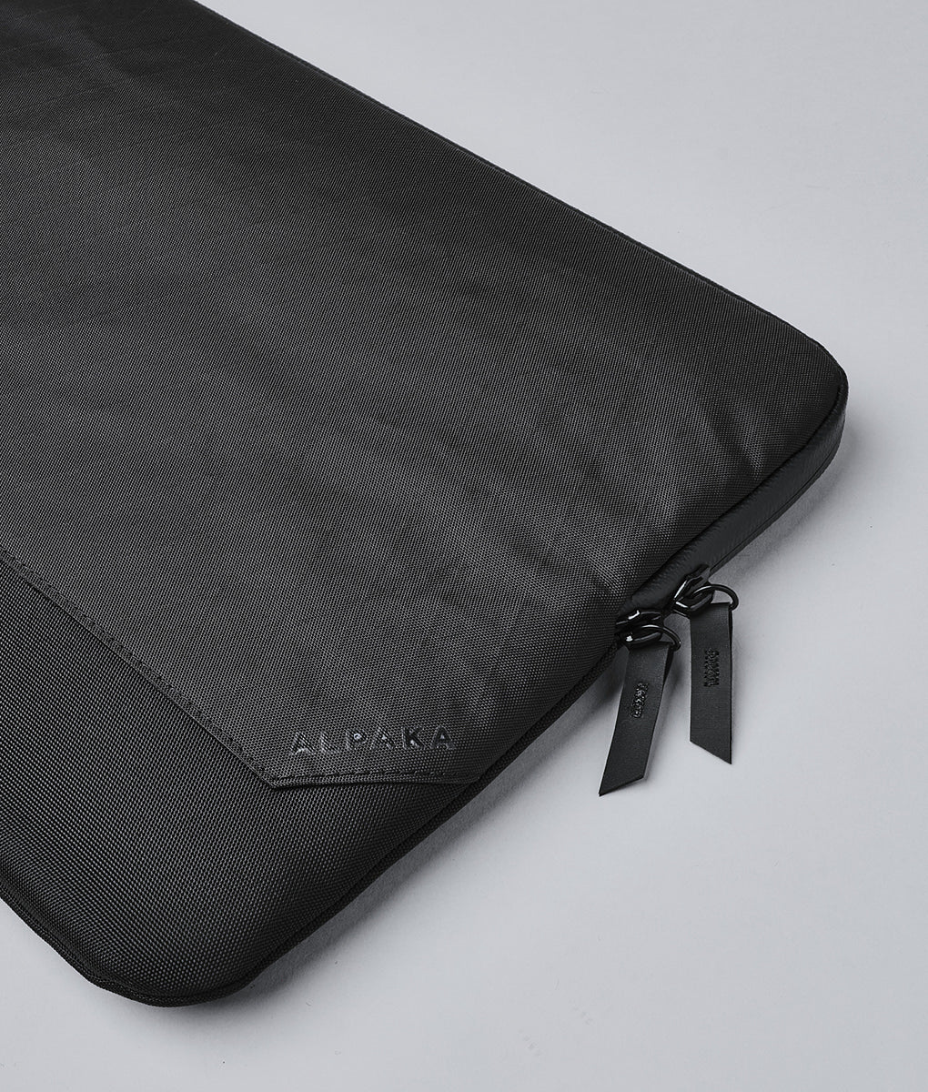 Premium Element Laptop Sleeve - Lightweight & Protective Case for MacBook Air/Pro 13-15 Inch - Water-Resistant Neoprene Cover for Work, School & Travel