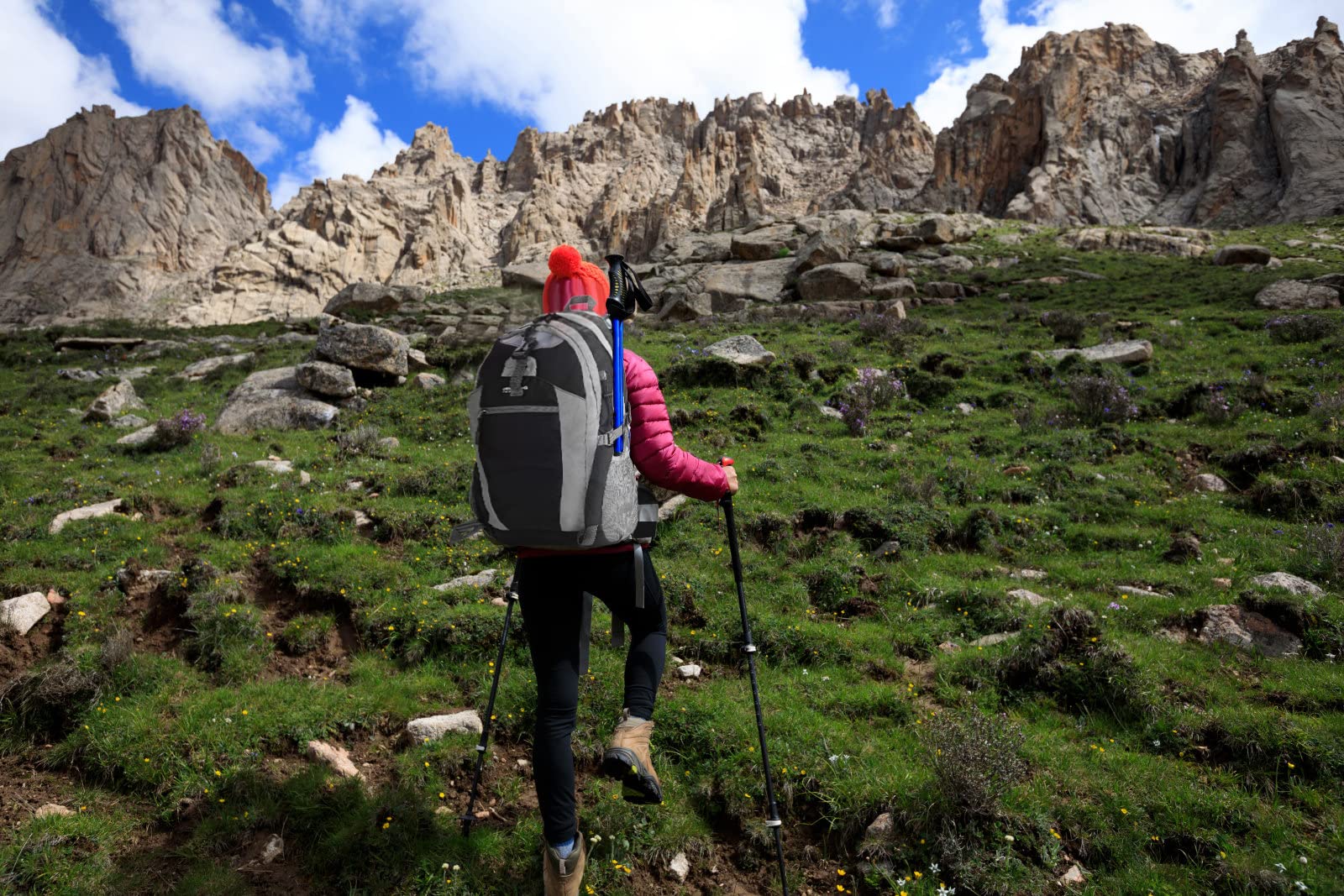 Waterproof Hiking Backpack - Lightweight Camping Backpack for Outdoor Adventures, Travel & Trekking - Durable Rucksack for Men & Women - Perfect for Hiking, Camping, Travel & Daily Commute
