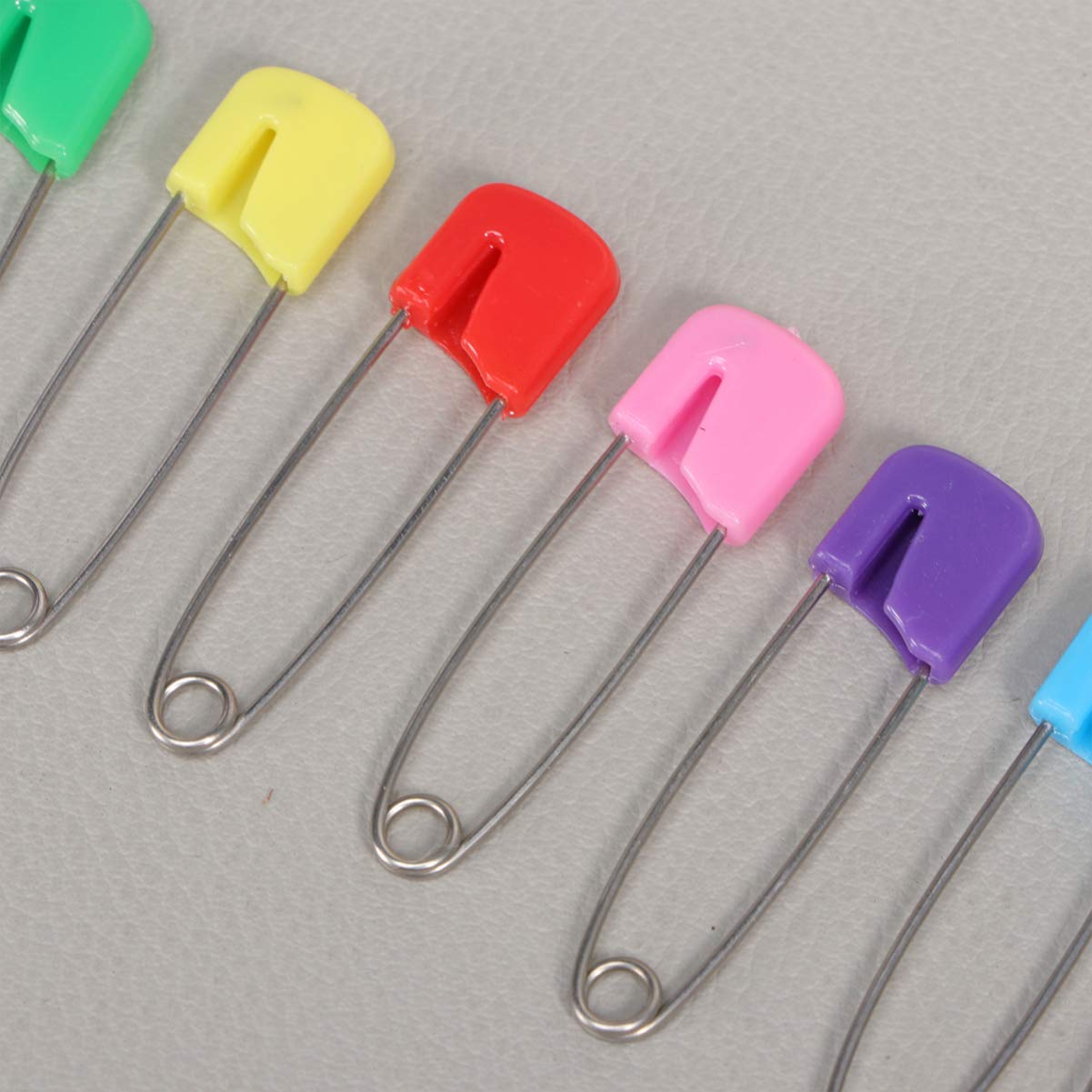 NUOBESTY 100pcs Baby Diaper Safety Pins - Plastic Head Nappy Pins for Kids & Infants - Secure Diaper Fasteners for Newborns, Toddlers, and Household Use - Perfect for Daycare, Travel, and Changing Diapers On-the-Go