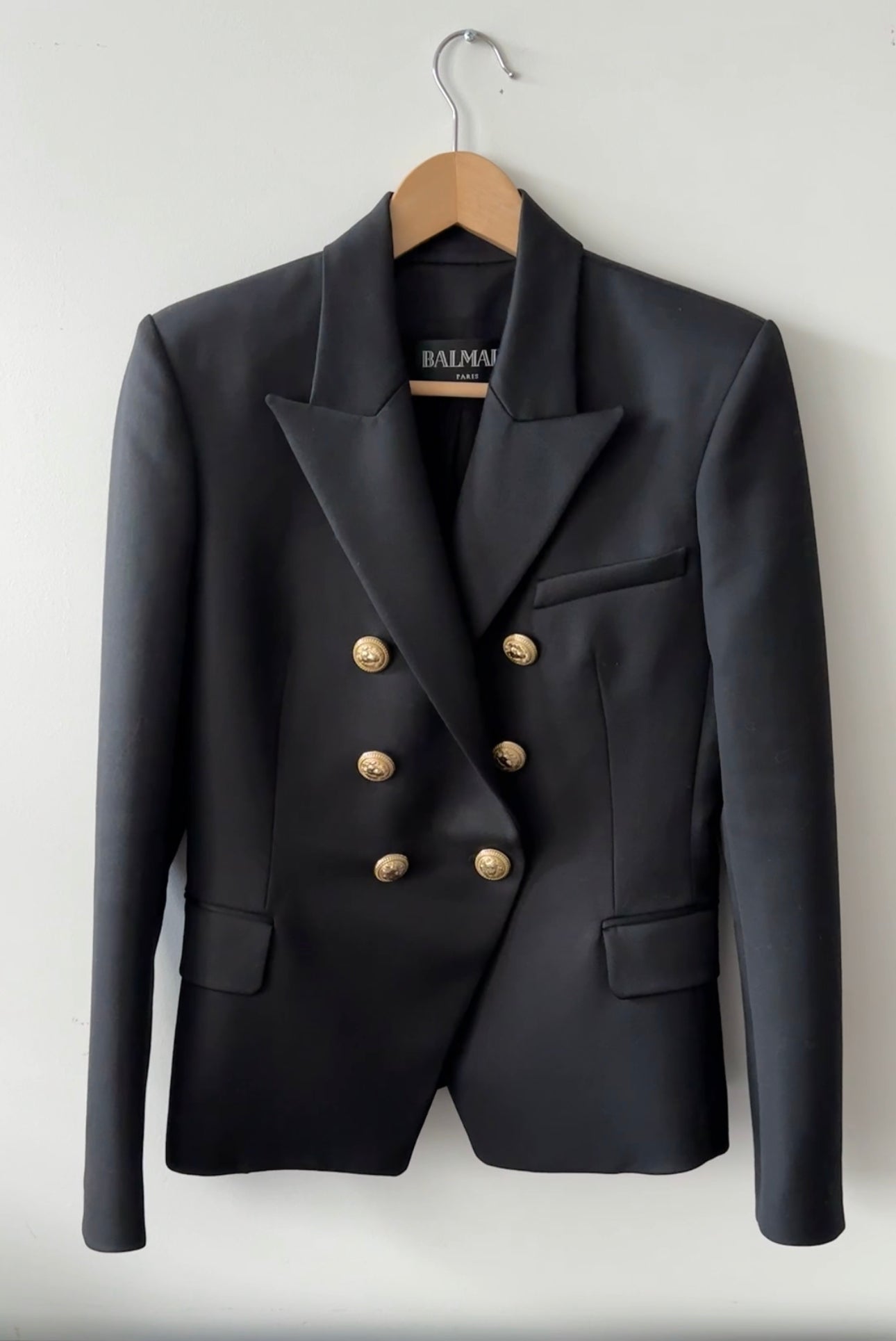 Balmain Black Blazer with Gold Lion Head Buttons - Women's Size FR40 / US8 - Perfect for Business Meetings, Cocktail Parties & Formal Events
