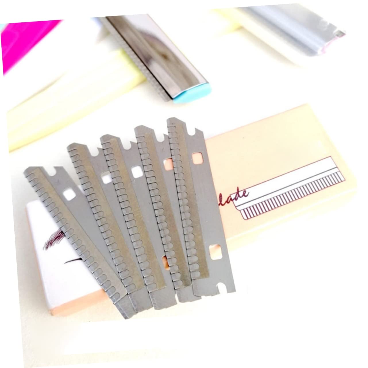 Professional Eyebrow Shaving Kit - 10pcs Stainless Steel Eyebrow Razors with Non-Slip Grip for Precise Shaping | Travel-Friendly & Compact Design | Perfect for Eyebrow Grooming, Facial Hair Removal & Beauty Routine (Random Color)