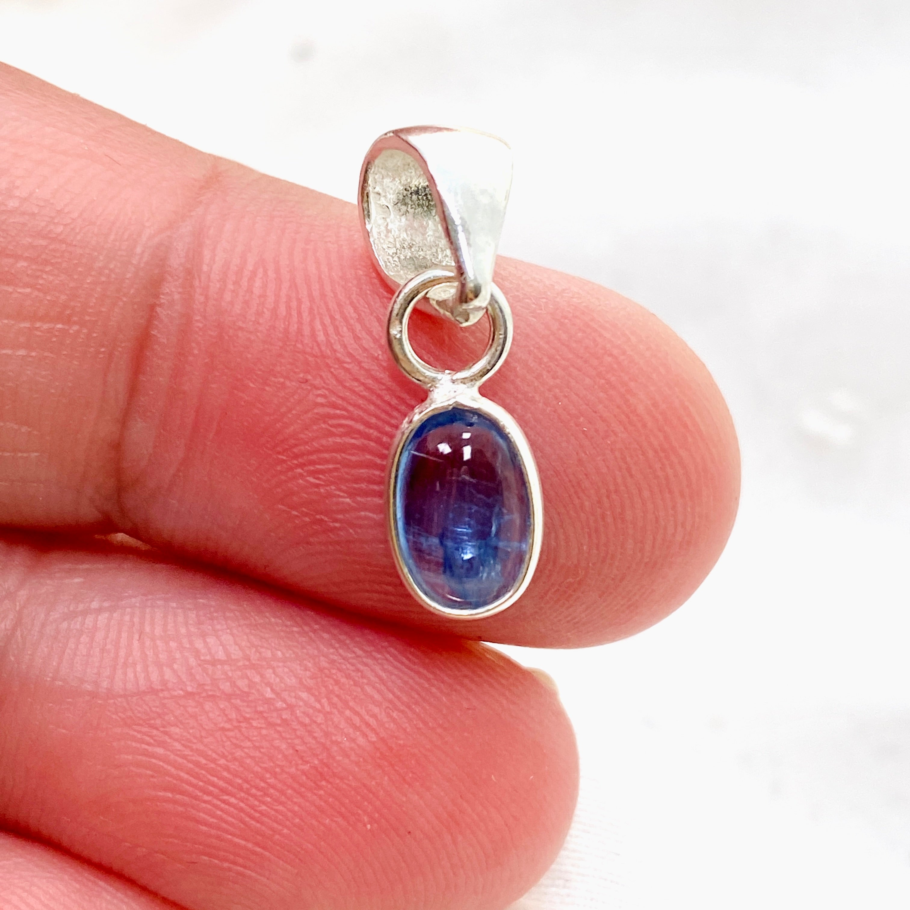 Natural Blue Kyanite Oval Cabochon Pendant Necklace KPGJ4615 - Perfect for Meditation, Energy Healing & Spiritual Jewelry Gifts