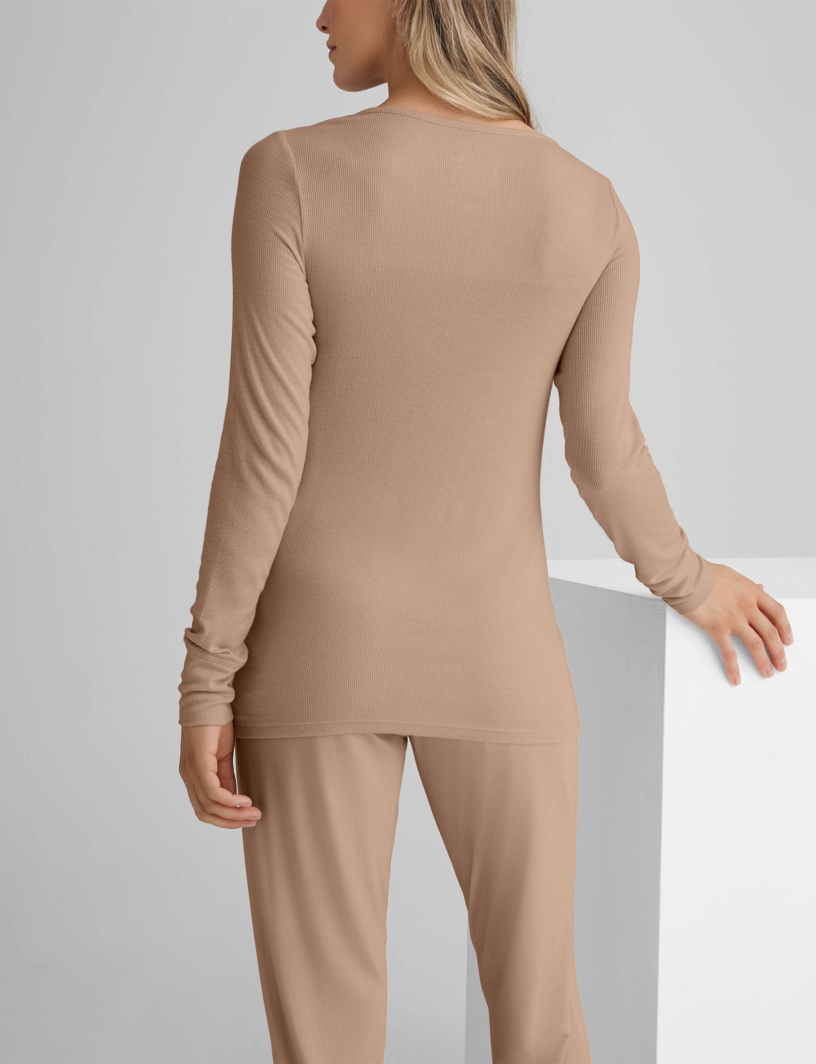 Women's Casual Henley & Jogger Lounge Set - Soft Cotton Comfort Outfit for Relaxing at Home, Yoga, or Running Errands