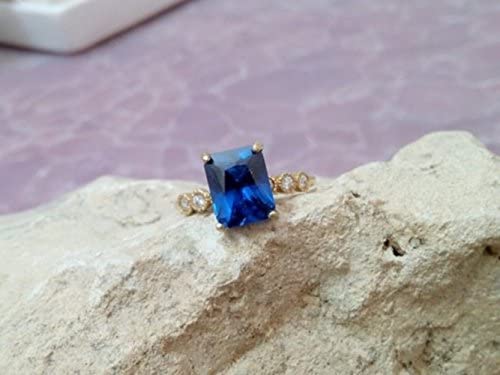 Deep Blue Sapphire Ring – Rectangle Emerald Cut Gemstone in Gold for Women | Royal Navy Blue Wedding Gift for Brides, Engagement, Anniversary & Special Occasions