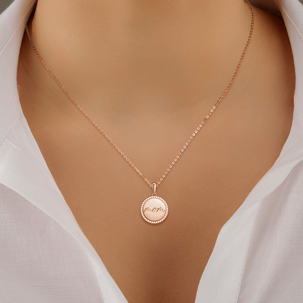 Custom Engraved Mom Disc Moissanite Pendant Necklace - Personalized Jewelry Gift for Mother's Day, Birthday & Anniversary - Perfect for Everyday Wear & Special Occasions