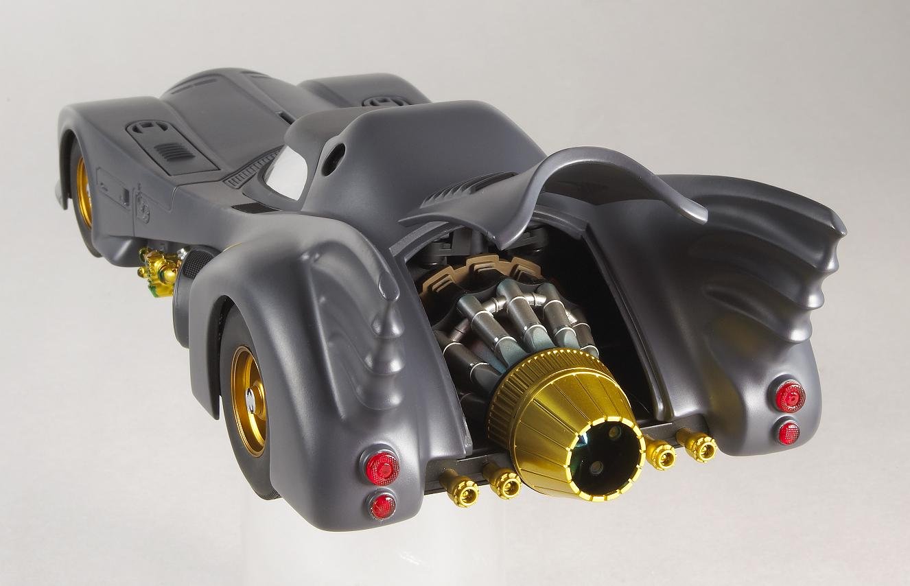 Hot Wheels Elite 1989 Batmobile Die-Cast Car - 1:18 Scale Collectible Model with Display Case | Perfect for DC Comics Fans, Movie Memorabilia Collectors, and Home/Office Decor