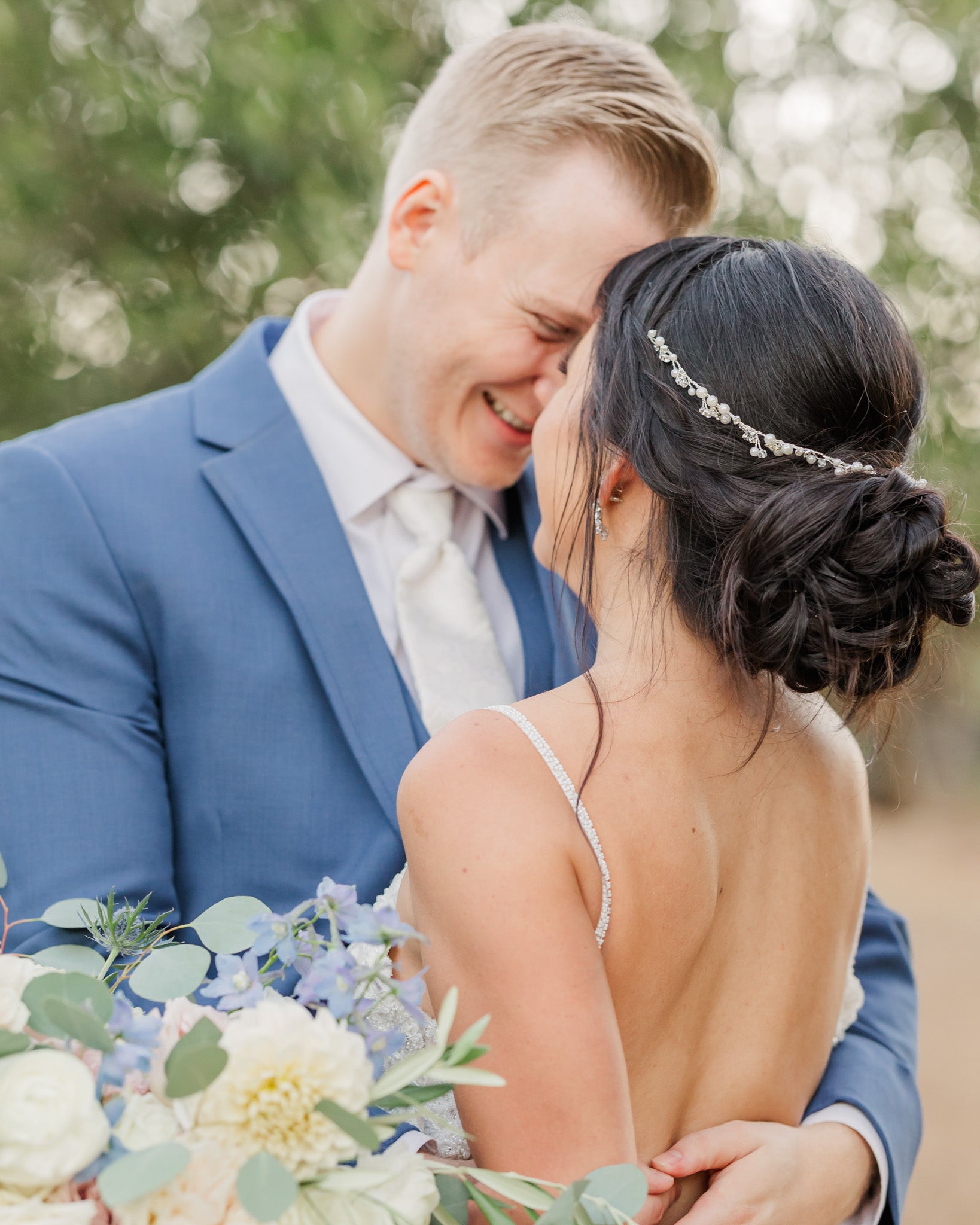 Elegant Floral Hair Vine Headband - Boho Wedding Bridal Hair Accessories for Women, Perfect for Weddings, Parties, and Special Occasions