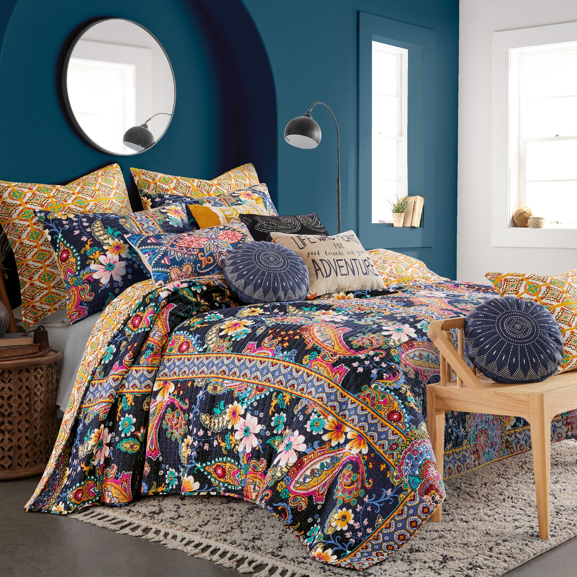 Luxury Bertelli Quilt Set - Queen Size Bedding, Soft Microfiber Comforter with Matching Pillow Shams, 3-Piece Bed Set for Cozy Sleep - Perfect for Master Bedroom, Guest Room & Hotel Decor
