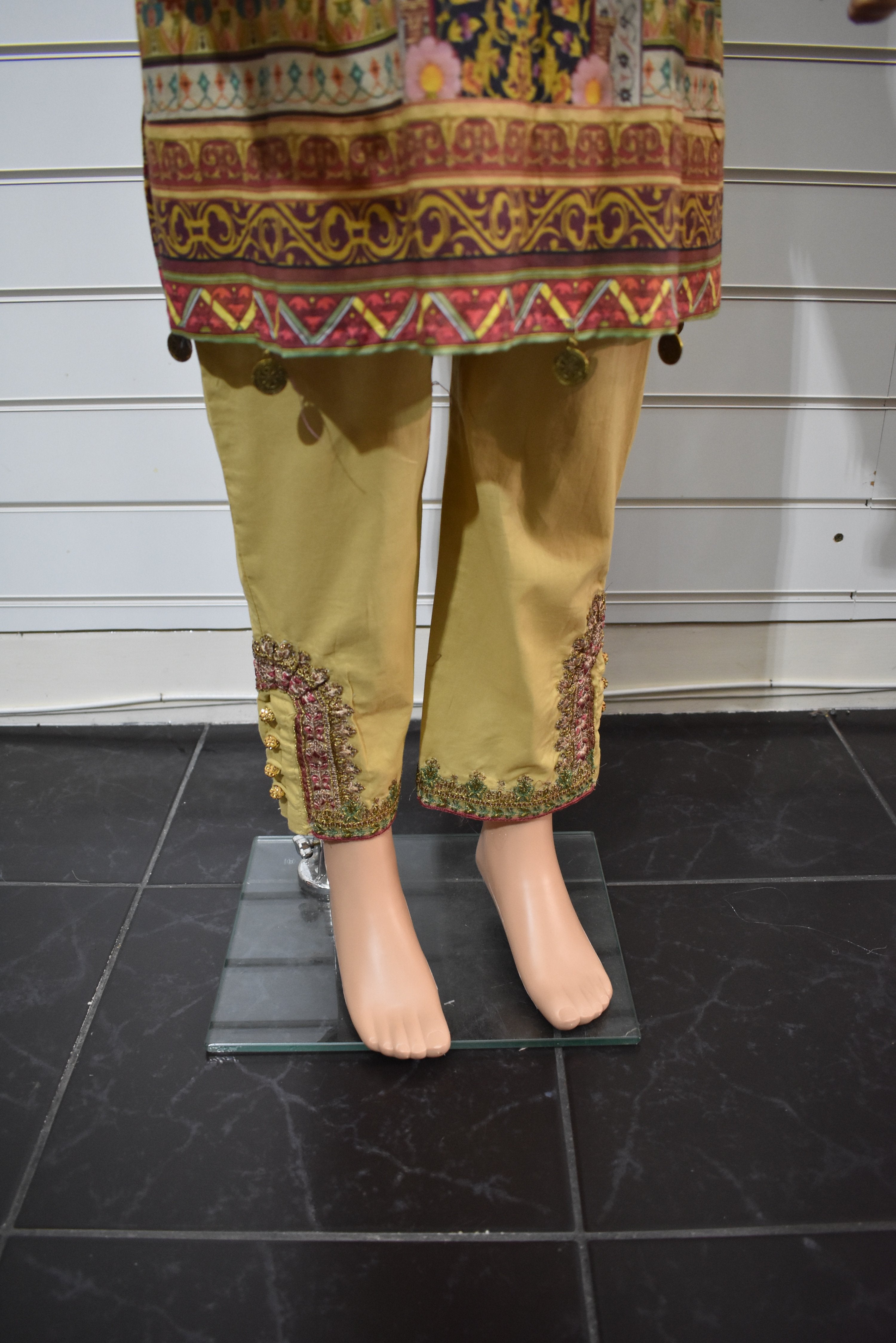 Simrans Kids Digital Print Outfit with Embroidered Capri Trousers AL14 | Stylish Matching Set for Girls | Perfect for Birthday Parties, School Events & Family Photos