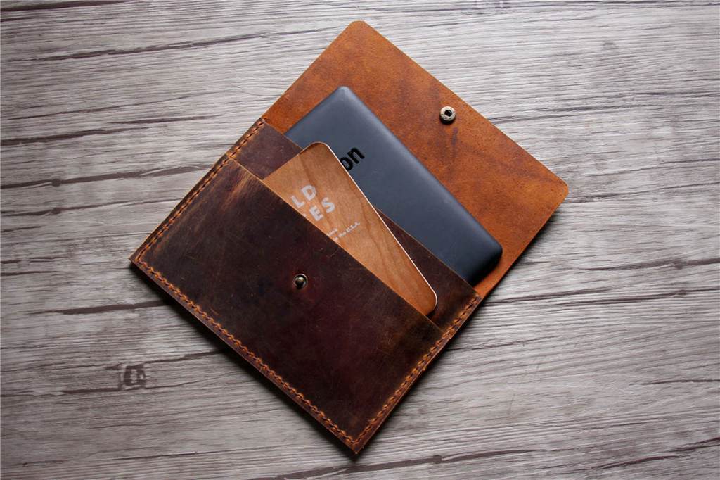Personalized Leather Kindle Voyage Case Sleeve - Custom Name Engraved Protective Cover for Reading, Travel & Daily Commute