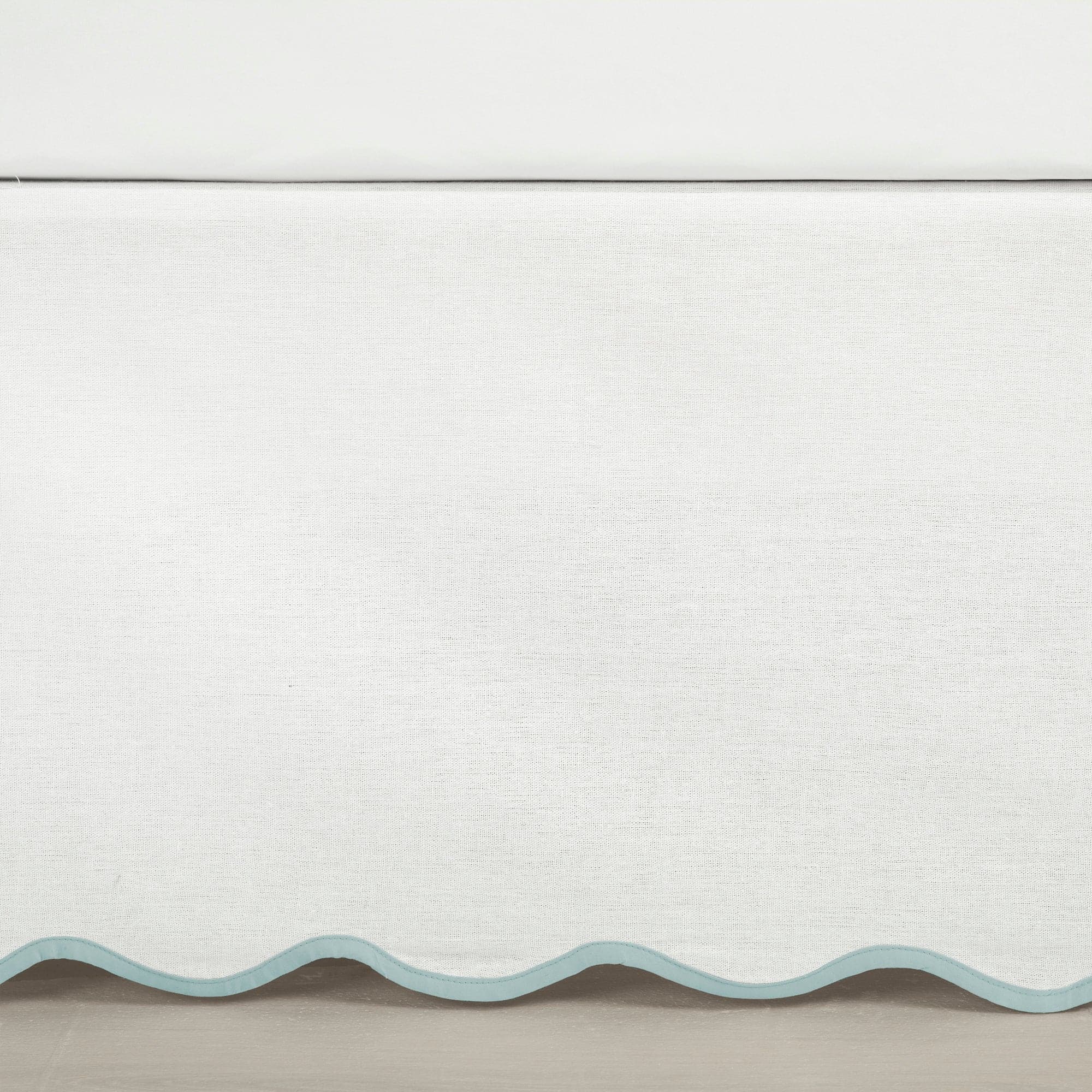 Coastal Chic Scalloped Edge Bed Skirt - Elegant Ruffled Dust Ruffle for Queen Size Beds | Perfect for Beach House Decor & Coastal Bedroom Design