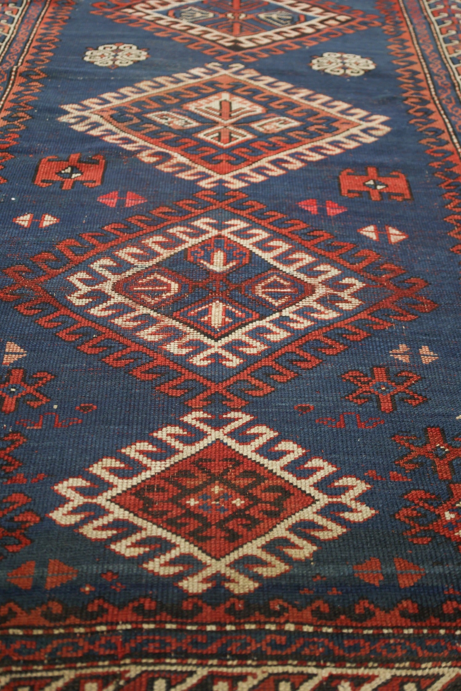 Antique Kazak Handwoven Tribal Rug J70666 - Authentic Vintage Wool Carpet for Boho Home Decor, Living Room, Bedroom & Office
