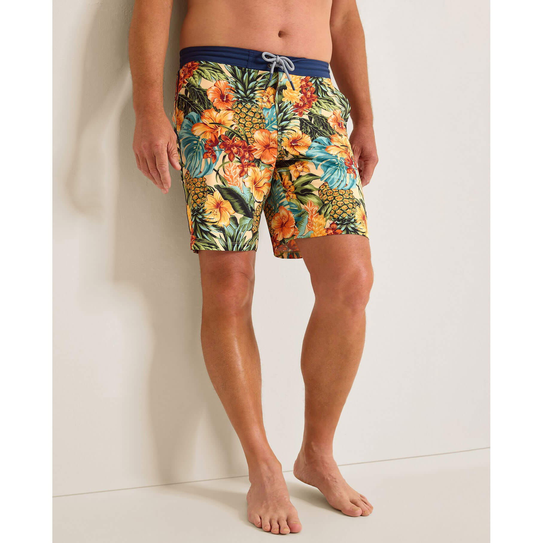 Tommy Bahama Men's 9 Inch Baja Sunset Swim Trunks with Canopy - Pineapple Print | Quick-Dry Beach Shorts for Swimming, Vacation & Summer Activities
