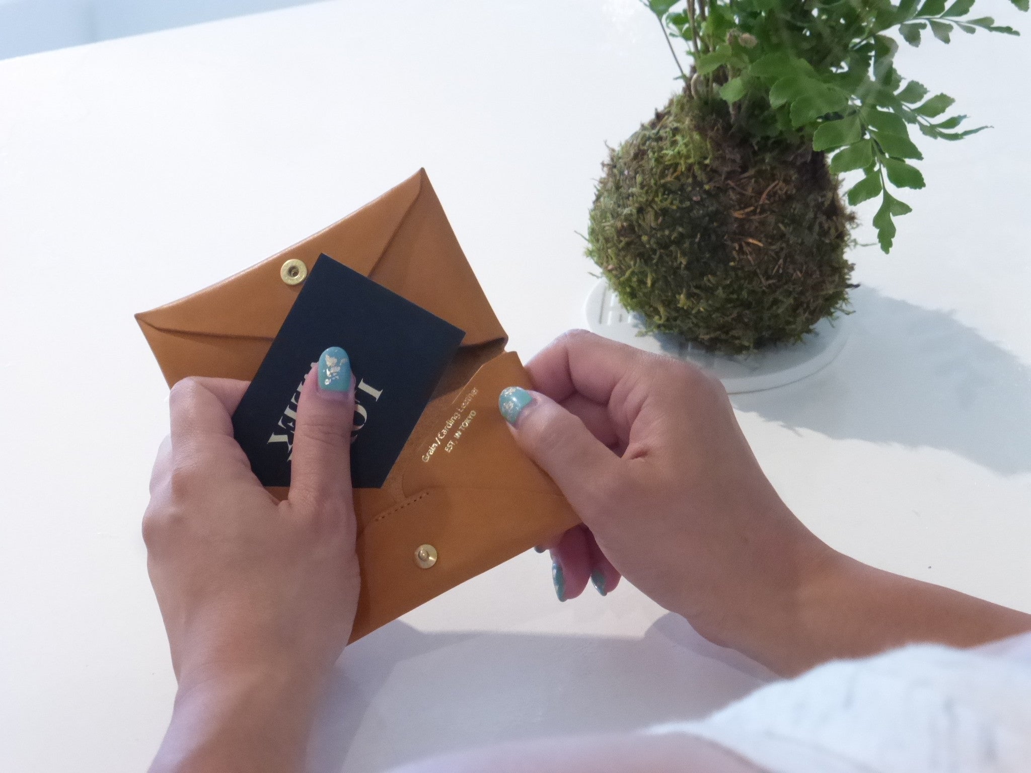 Premium Hoff Card Case B - Slim Leather Wallet with RFID Protection for Credit Cards & IDs | Perfect for Travel, Business, and Everyday Use