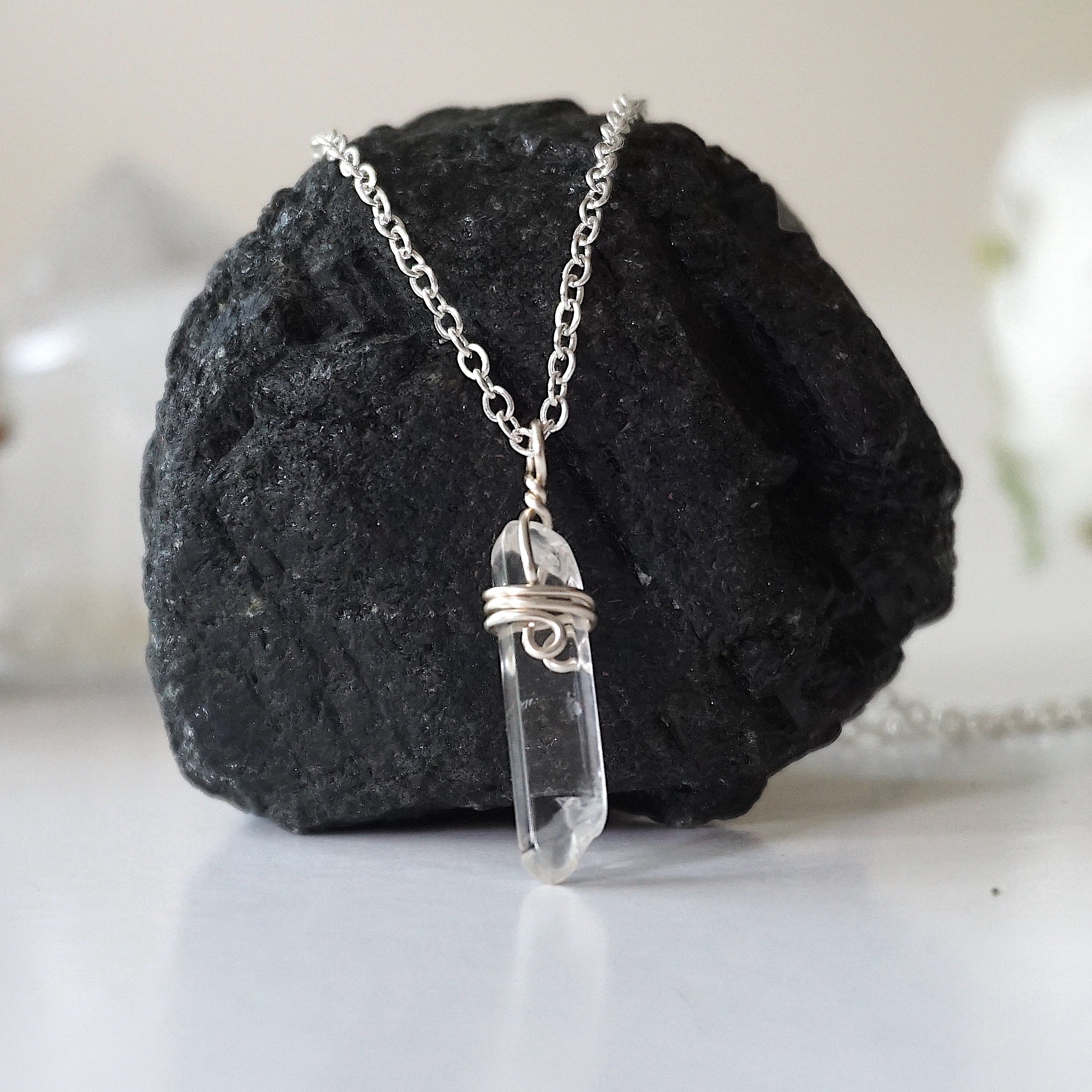 Clear Quartz Point Pendant Necklace - Silver Plated Crystal Healing Jewelry for Meditation, Chakra Balancing & Spiritual Protection