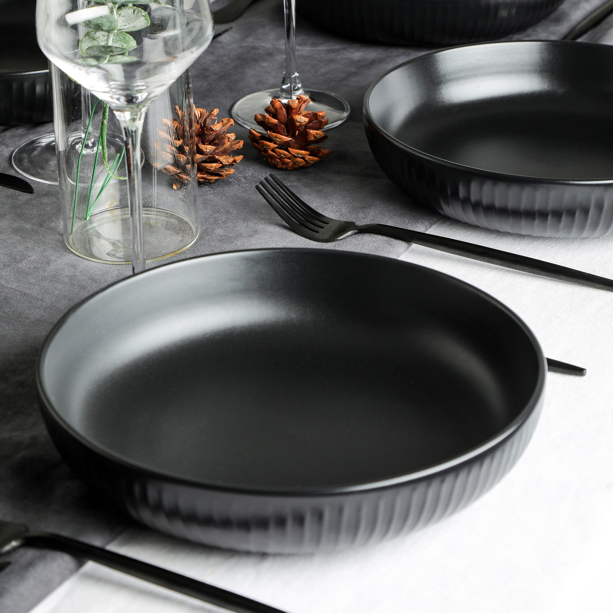 Premium Logan Stoneware Bowl - 12 oz Black Ceramic Serving Bowl for Soup, Salad, Pasta | Microwave & Dishwasher Safe | Perfect for Dining, Entertaining & Gifts