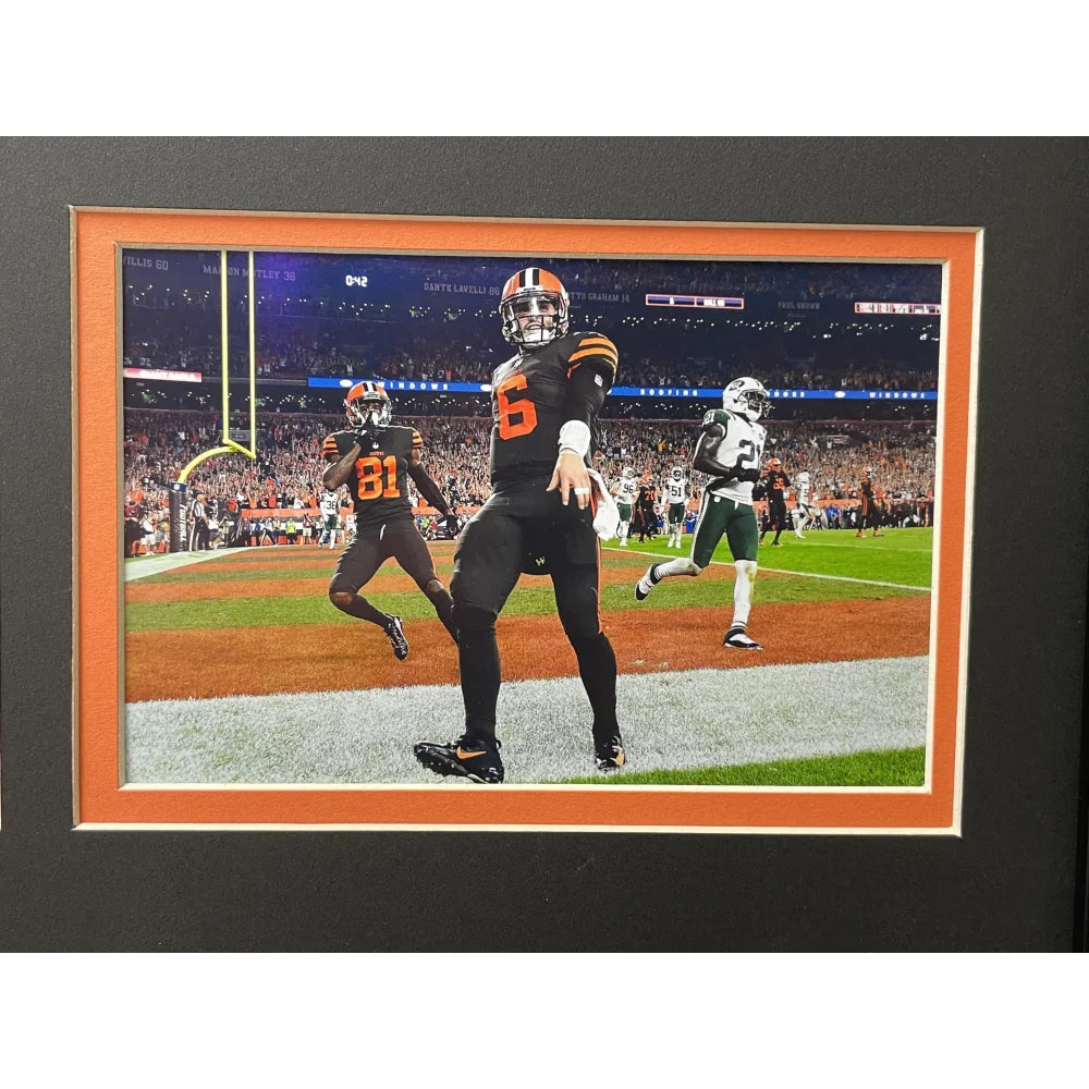 Cleveland Browns Fan License Plate Framed Collage Memorabilia - Baker Mayfield & Jim Brown Collectible - Perfect for Man Cave, Sports Bar, or Browns Fan Gift