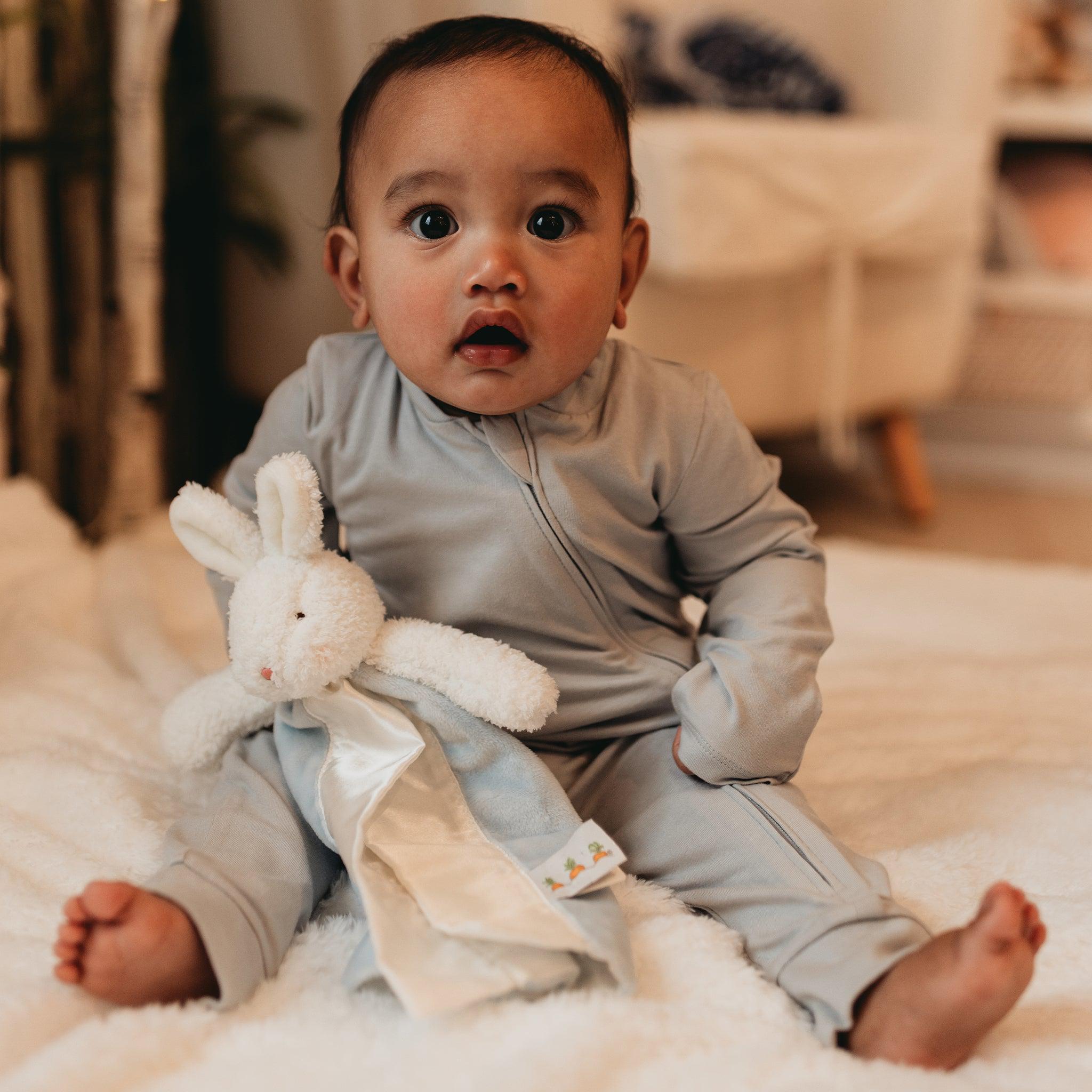Organic Long Sleeve Zippered Onesie for Babies - Soft Pearl Blue Cotton Romper - Perfect for Playtime, Naptime & Photo Shoots